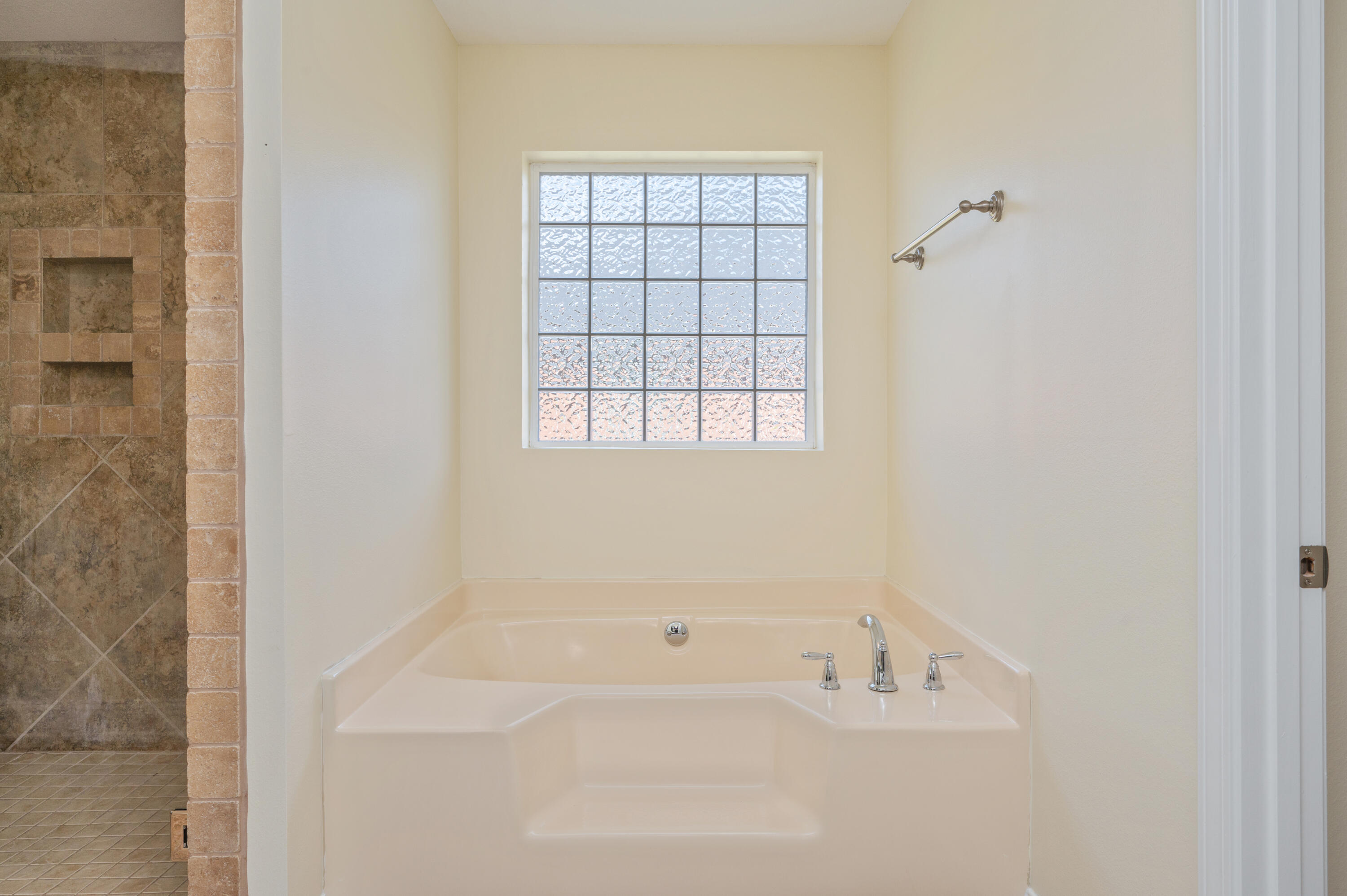 BROWNSTONE MANOR - Residential