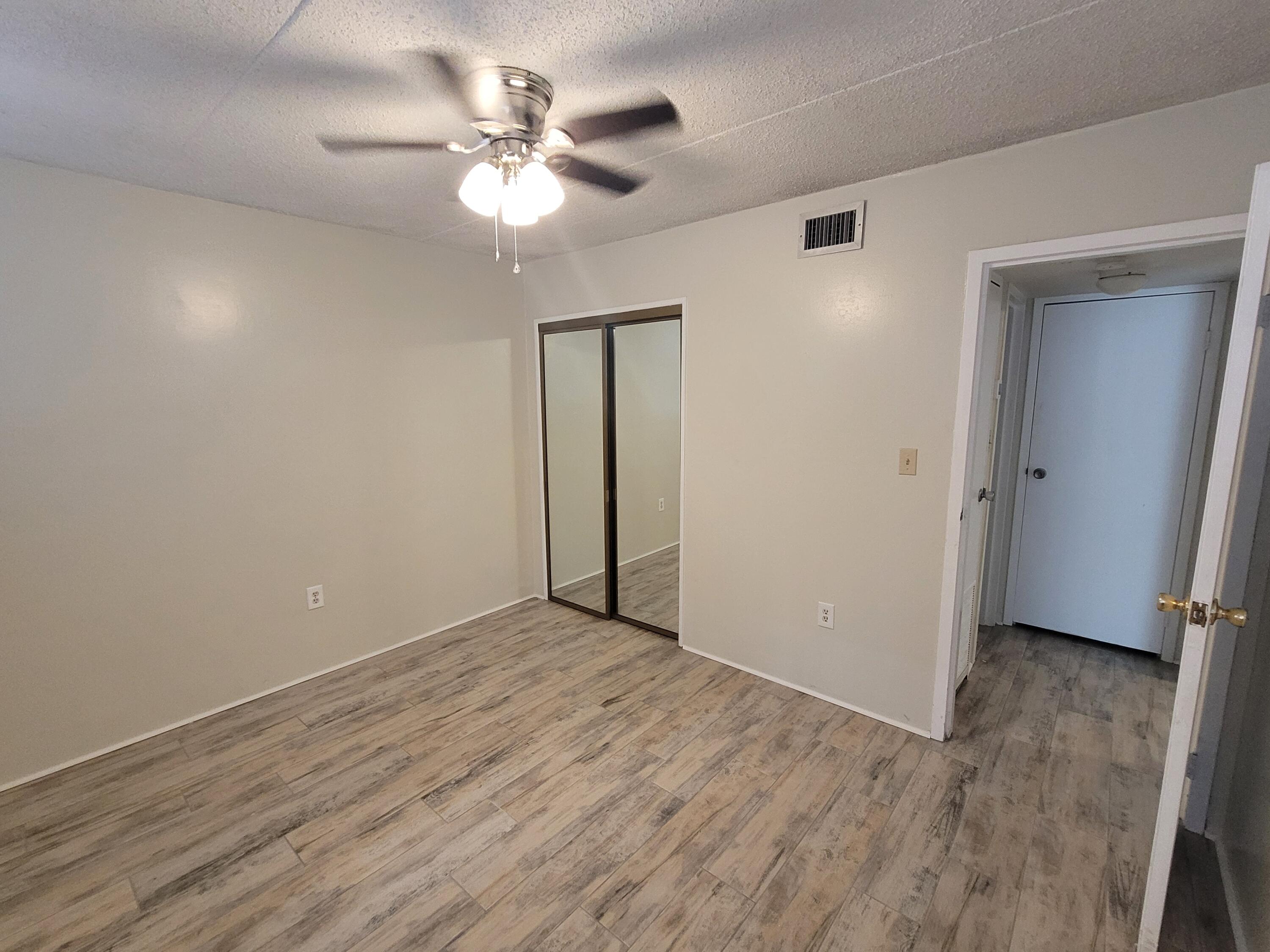 SEA PALM 2 CONDO - Residential Lease