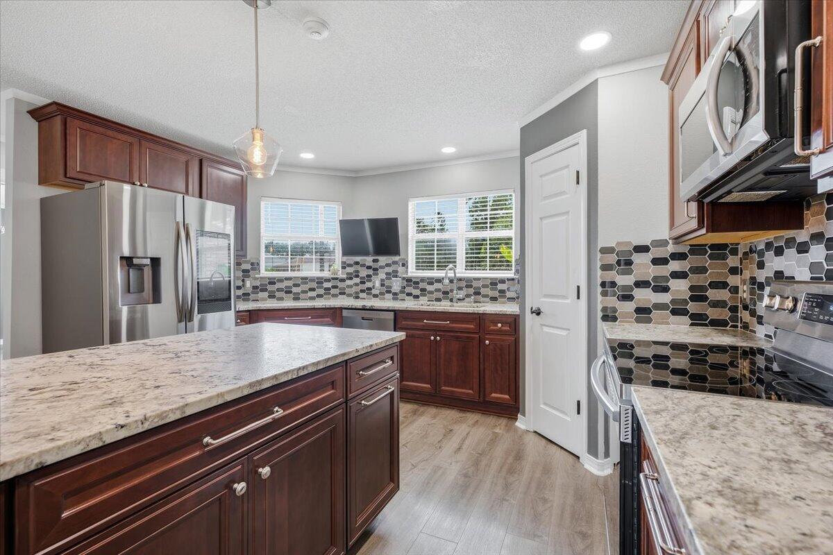 Coral Creek - Residential