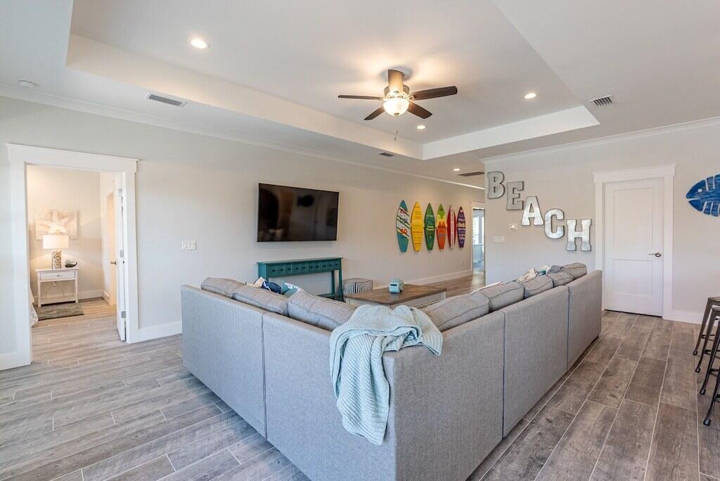 RIVIERA BEACH - Residential