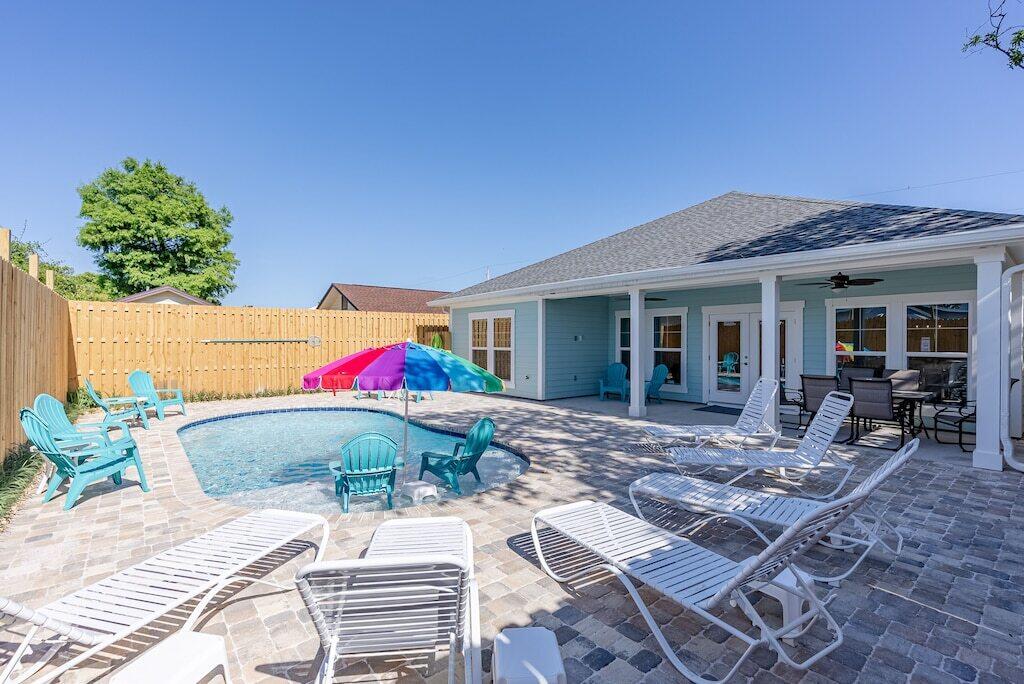 RIVIERA BEACH - Residential