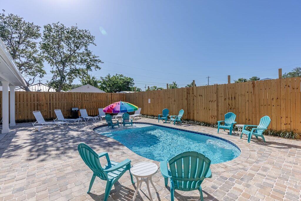 RIVIERA BEACH - Residential