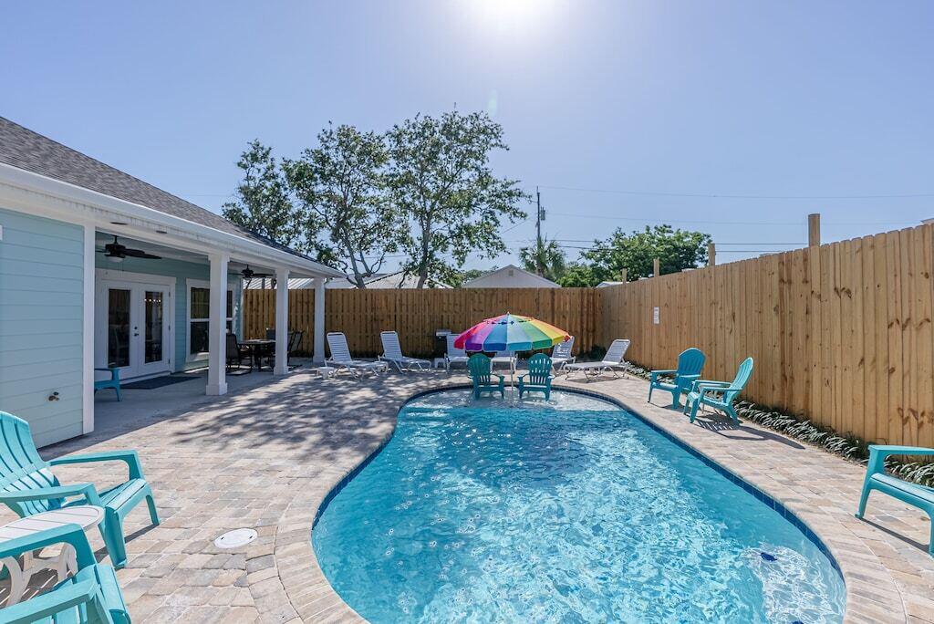 RIVIERA BEACH - Residential