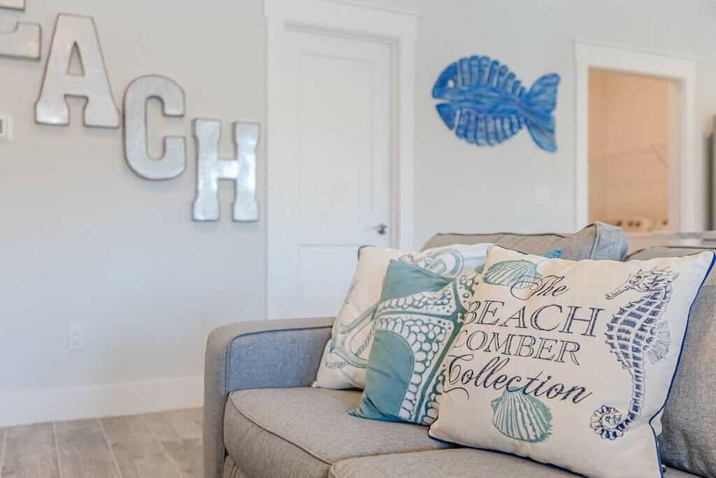 RIVIERA BEACH - Residential