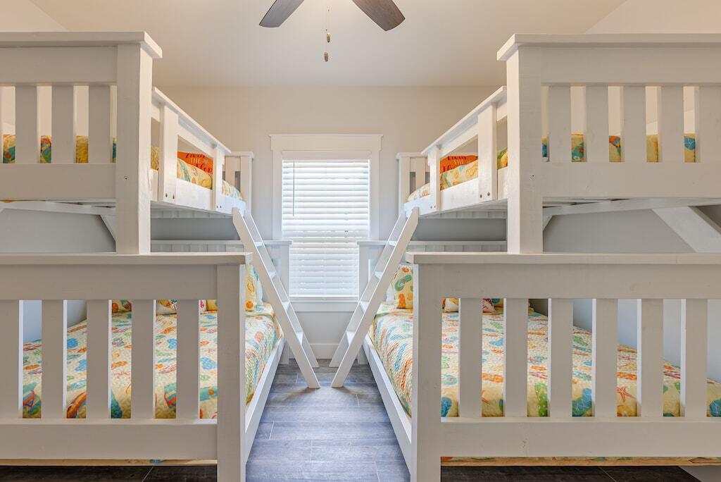 RIVIERA BEACH - Residential