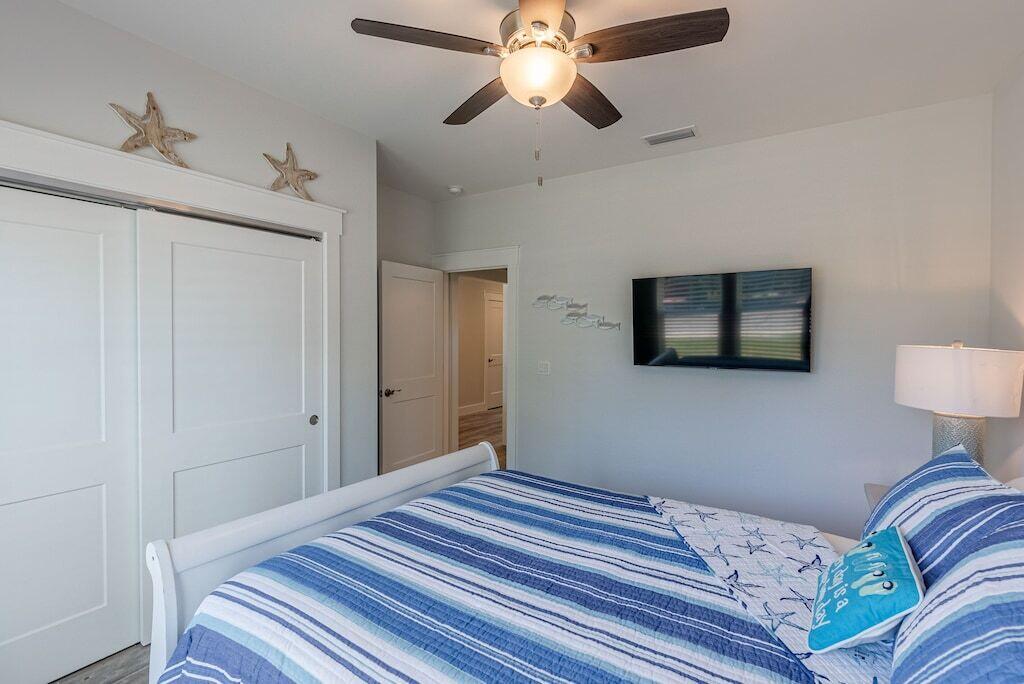 RIVIERA BEACH - Residential