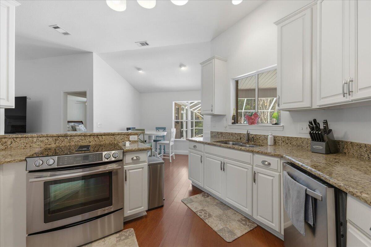 ROCKY BAYOU COUNTRY CLUB ESTATES 11 - Residential