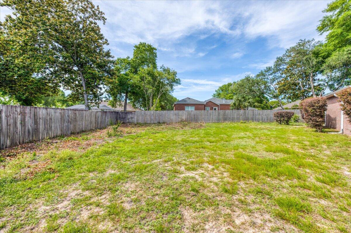 ROCKY BAYOU COUNTRY CLUB ESTATES 11 - Residential