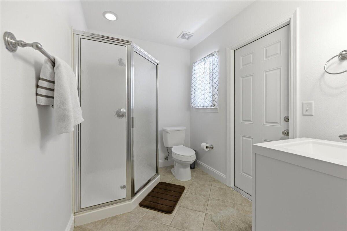 ROCKY BAYOU COUNTRY CLUB ESTATES 11 - Residential