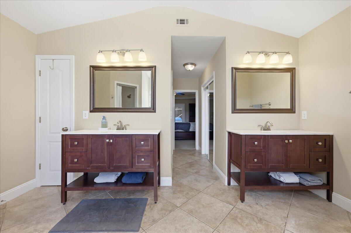 ROCKY BAYOU COUNTRY CLUB ESTATES 11 - Residential