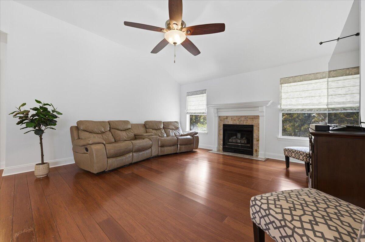 ROCKY BAYOU COUNTRY CLUB ESTATES 11 - Residential