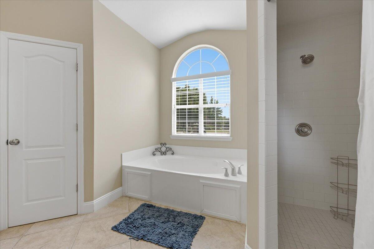 ROCKY BAYOU COUNTRY CLUB ESTATES 11 - Residential
