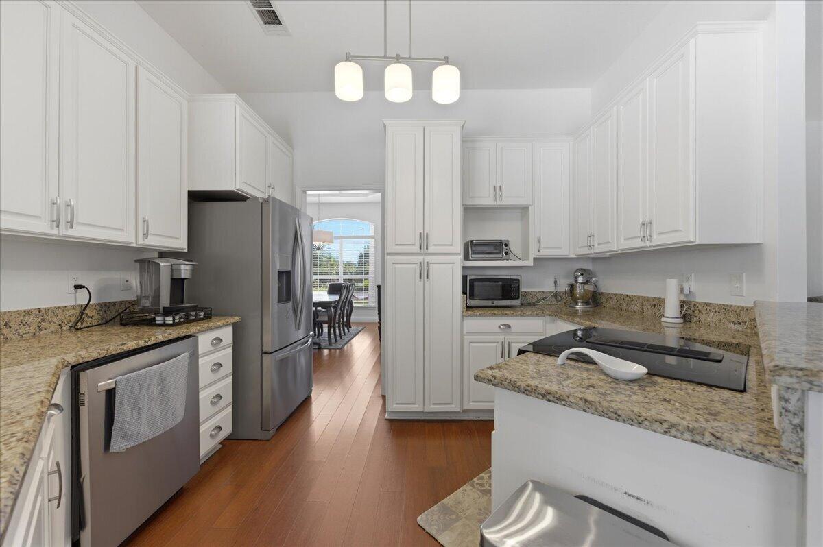 ROCKY BAYOU COUNTRY CLUB ESTATES 11 - Residential