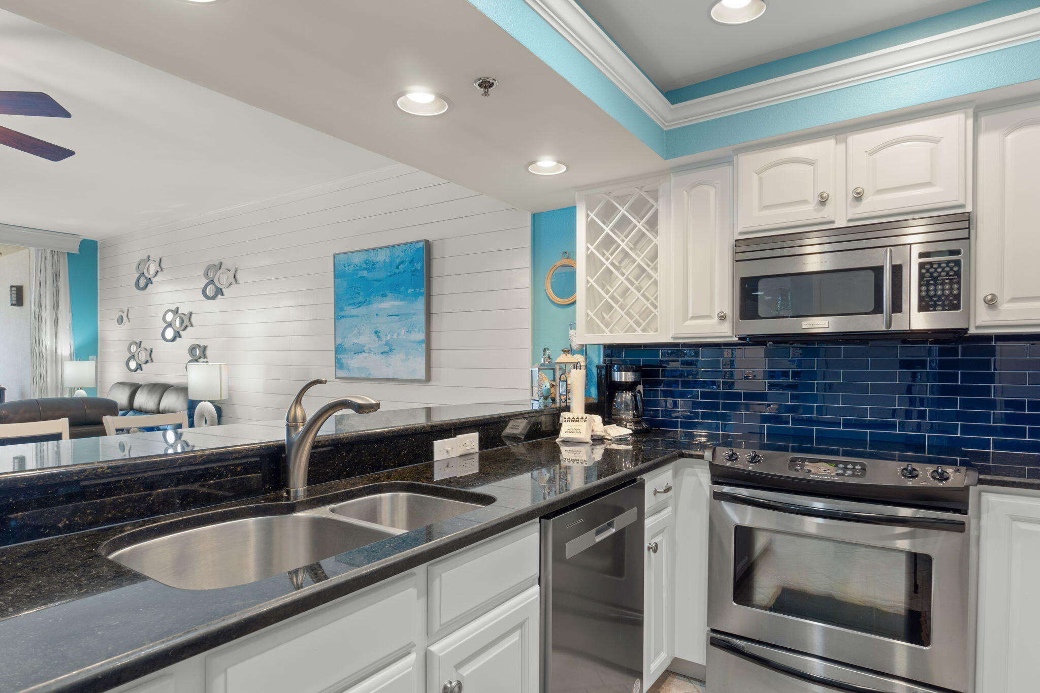 EAST PASS TOWERS CONDO - Residential