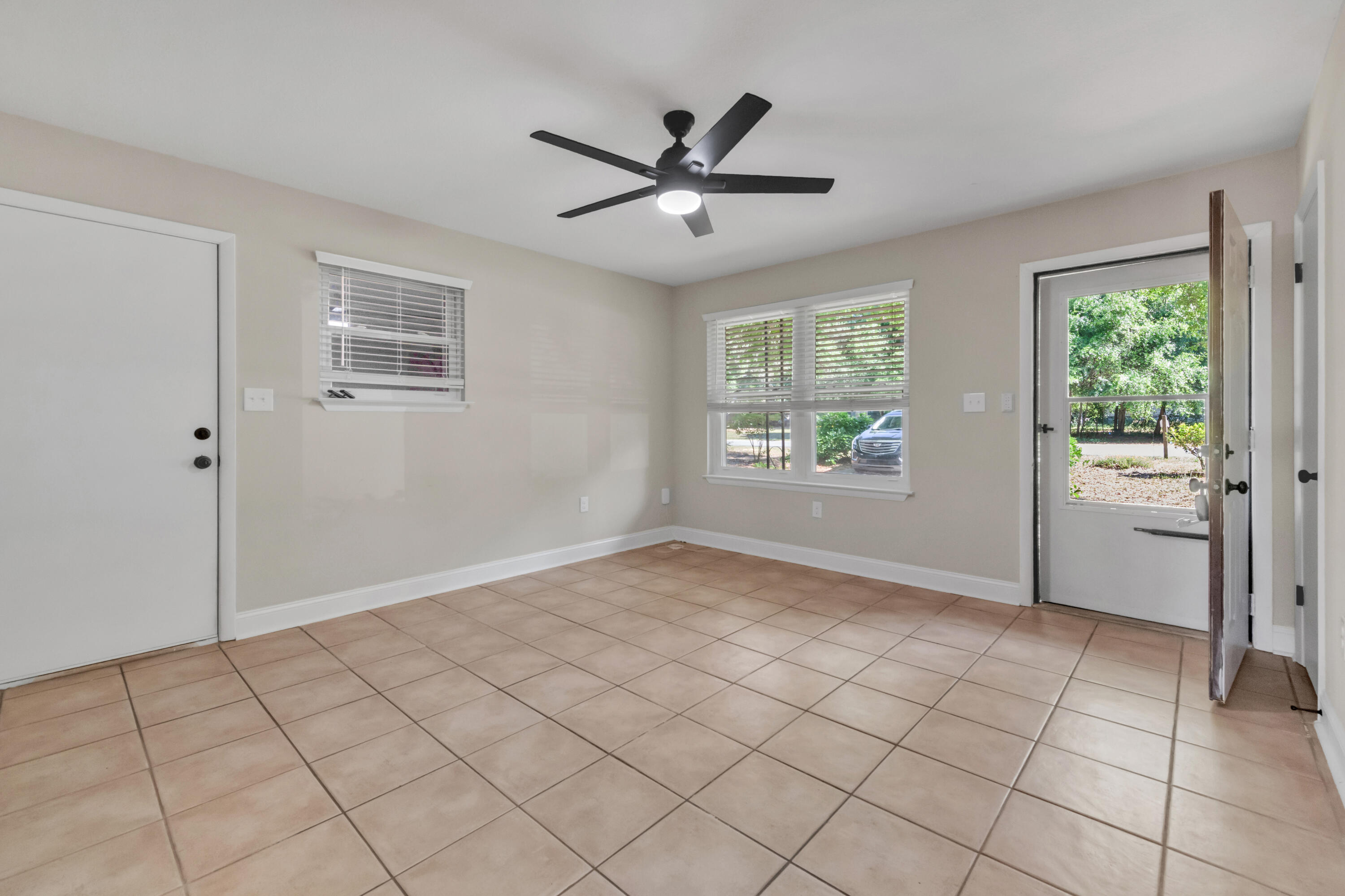 LEON HEIGHTS - Residential