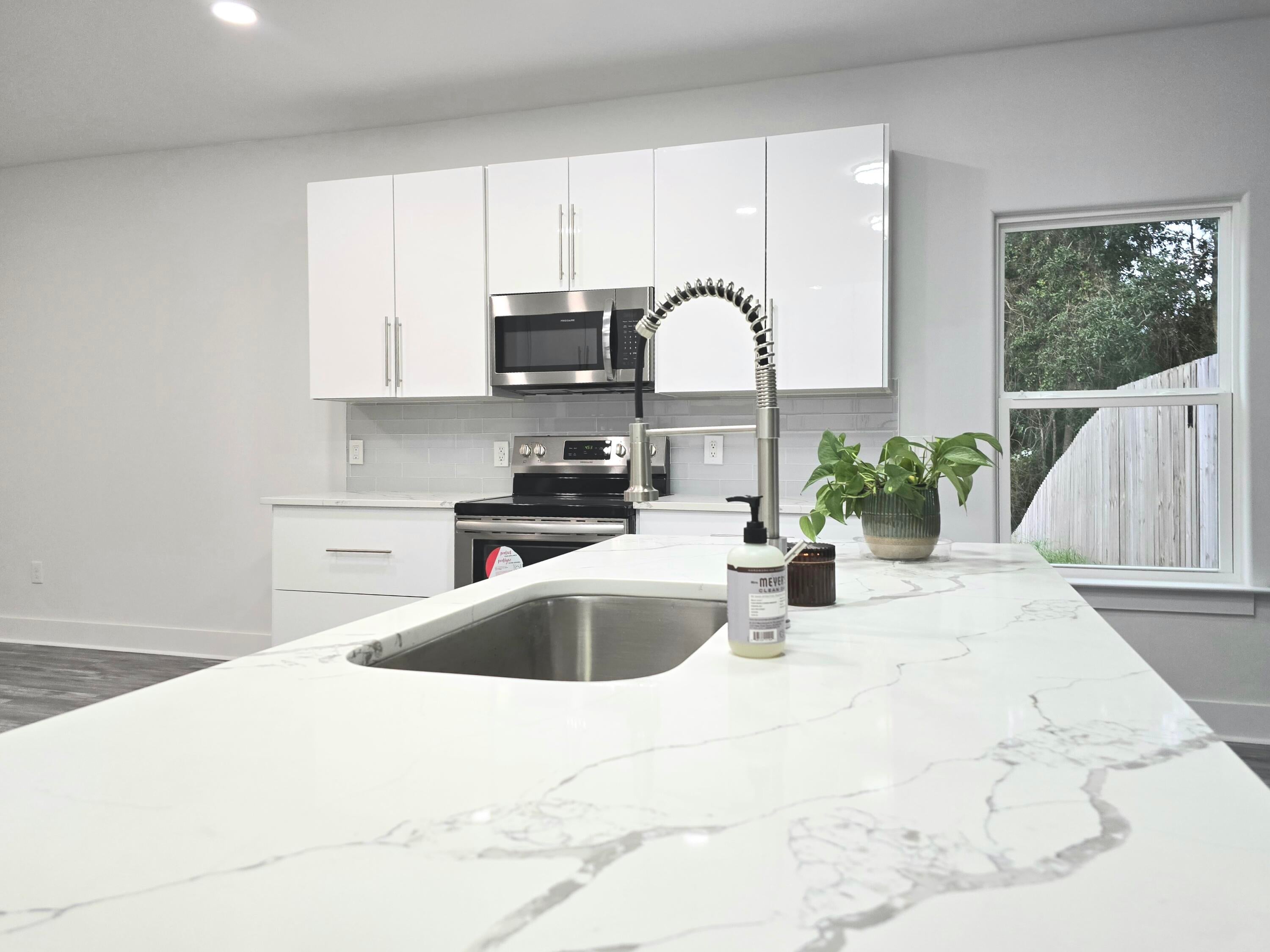 RIVERCHASE S/D - Residential
