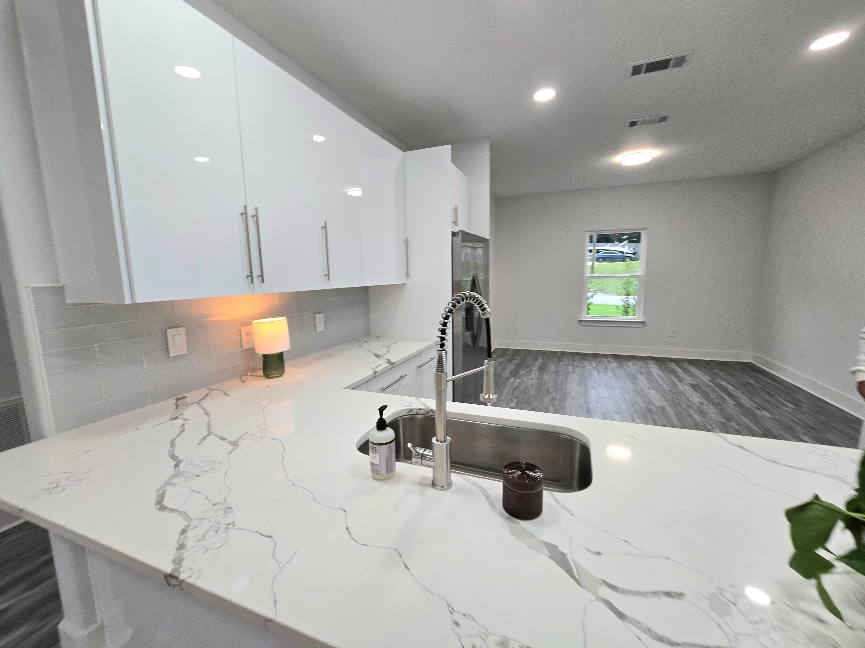 RIVERCHASE S/D - Residential