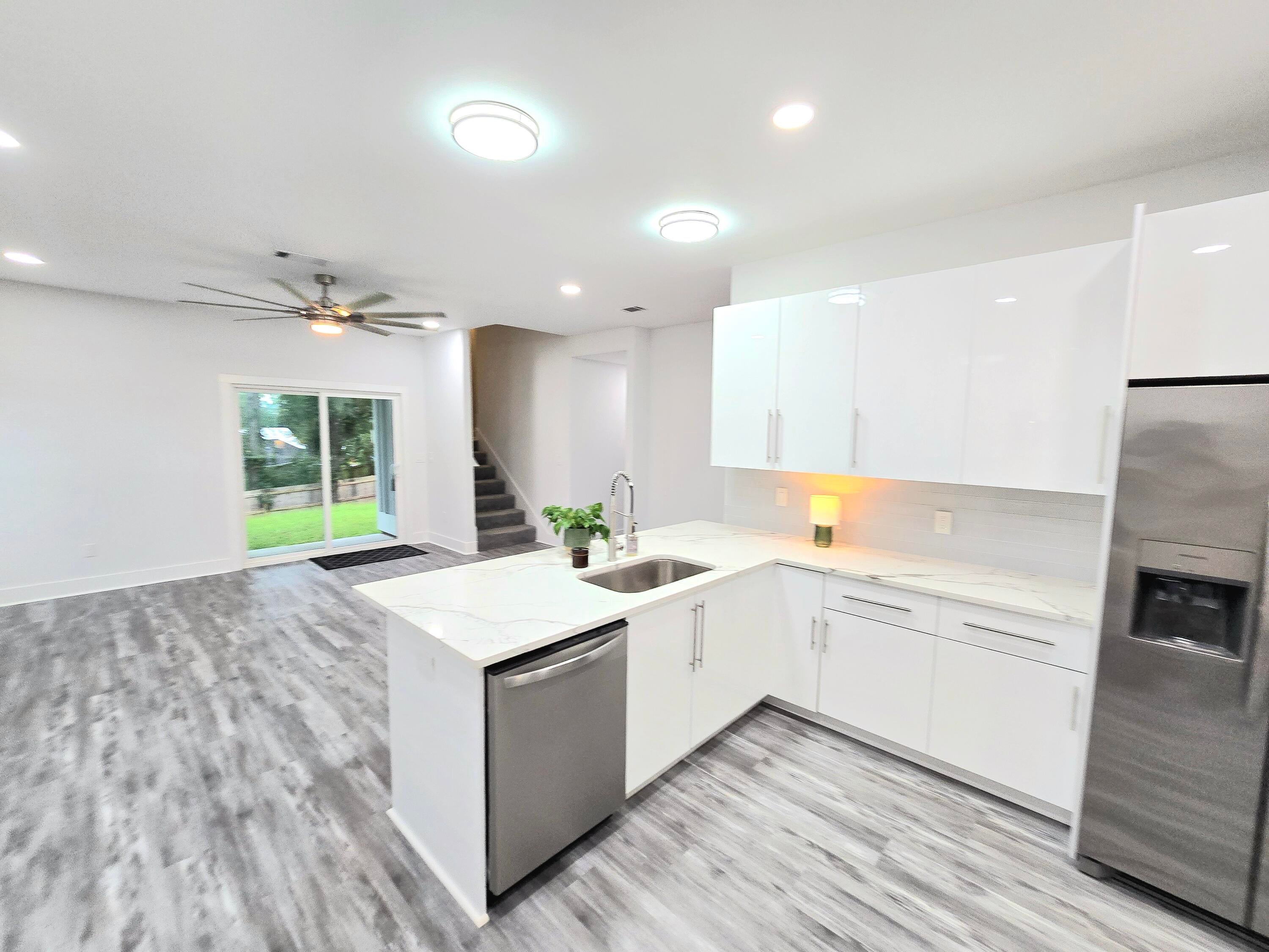 RIVERCHASE S/D - Residential