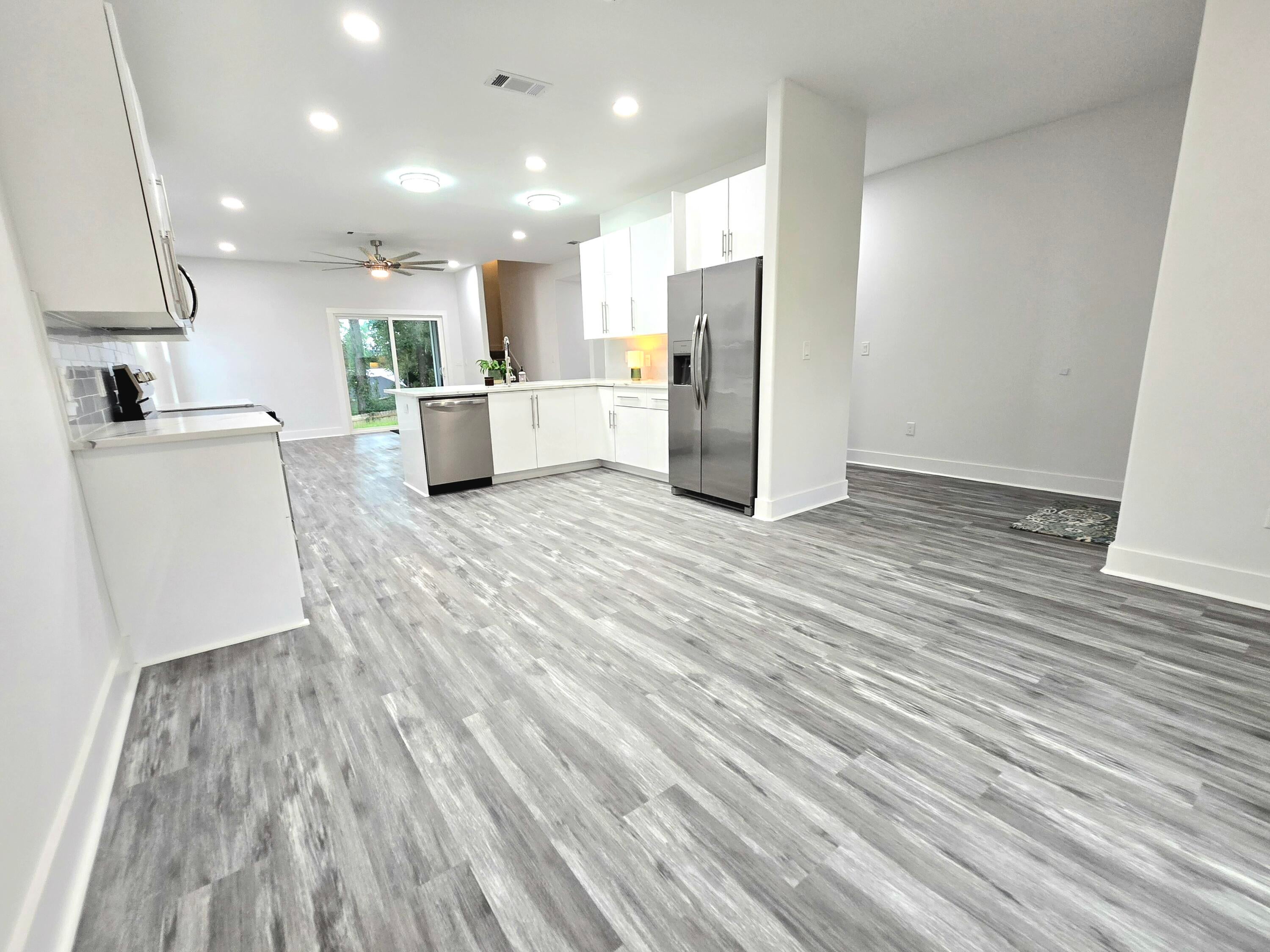 RIVERCHASE S/D - Residential
