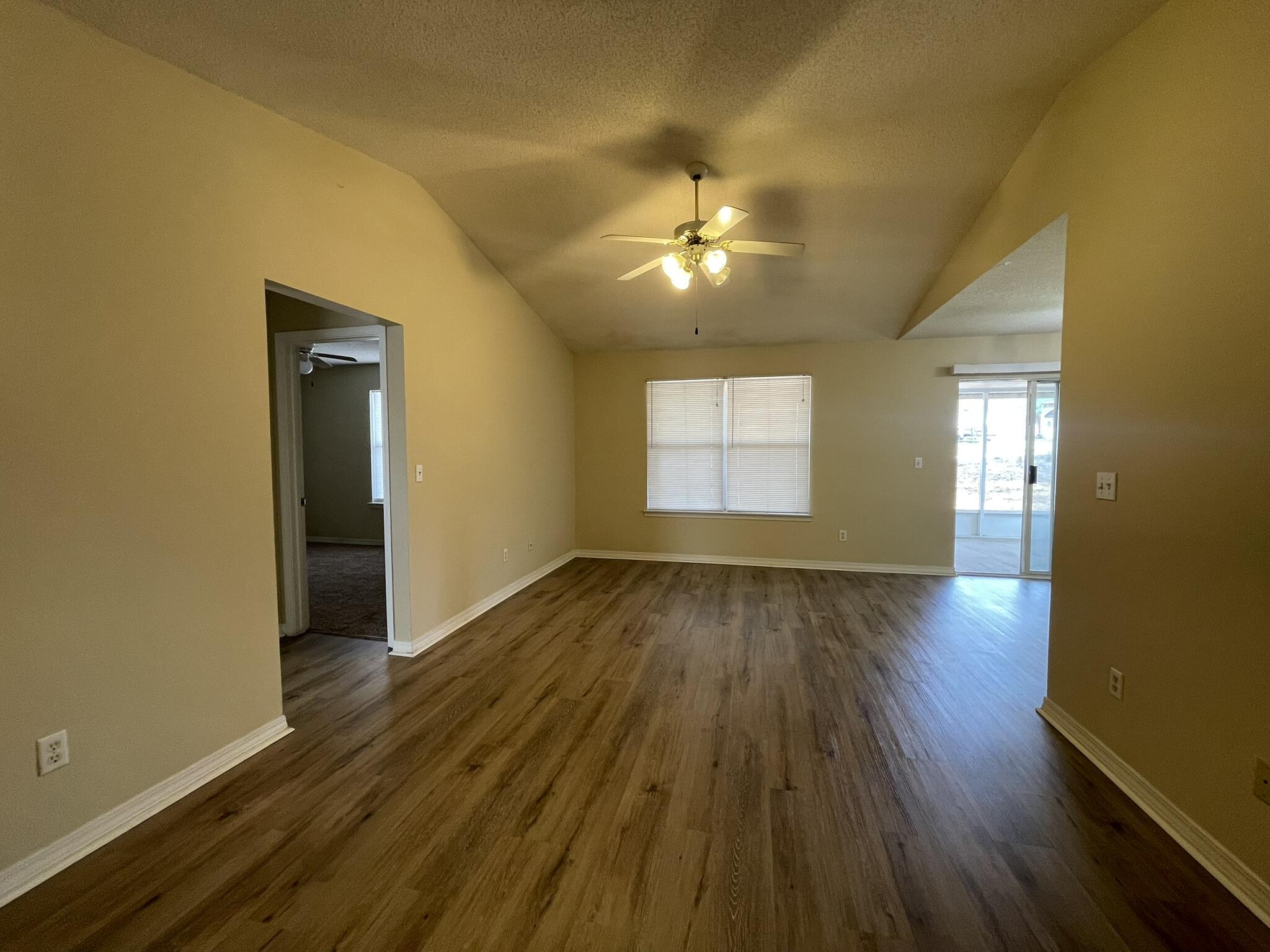 COUNTRYVIEW ESTATES 6TH ADDN PH1 - Residential Lease