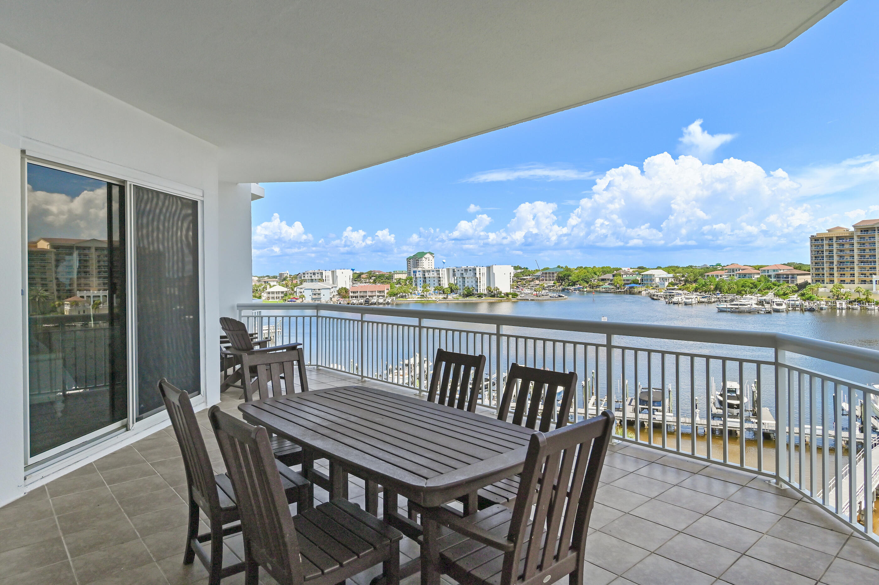 HARBOR LANDING - Residential