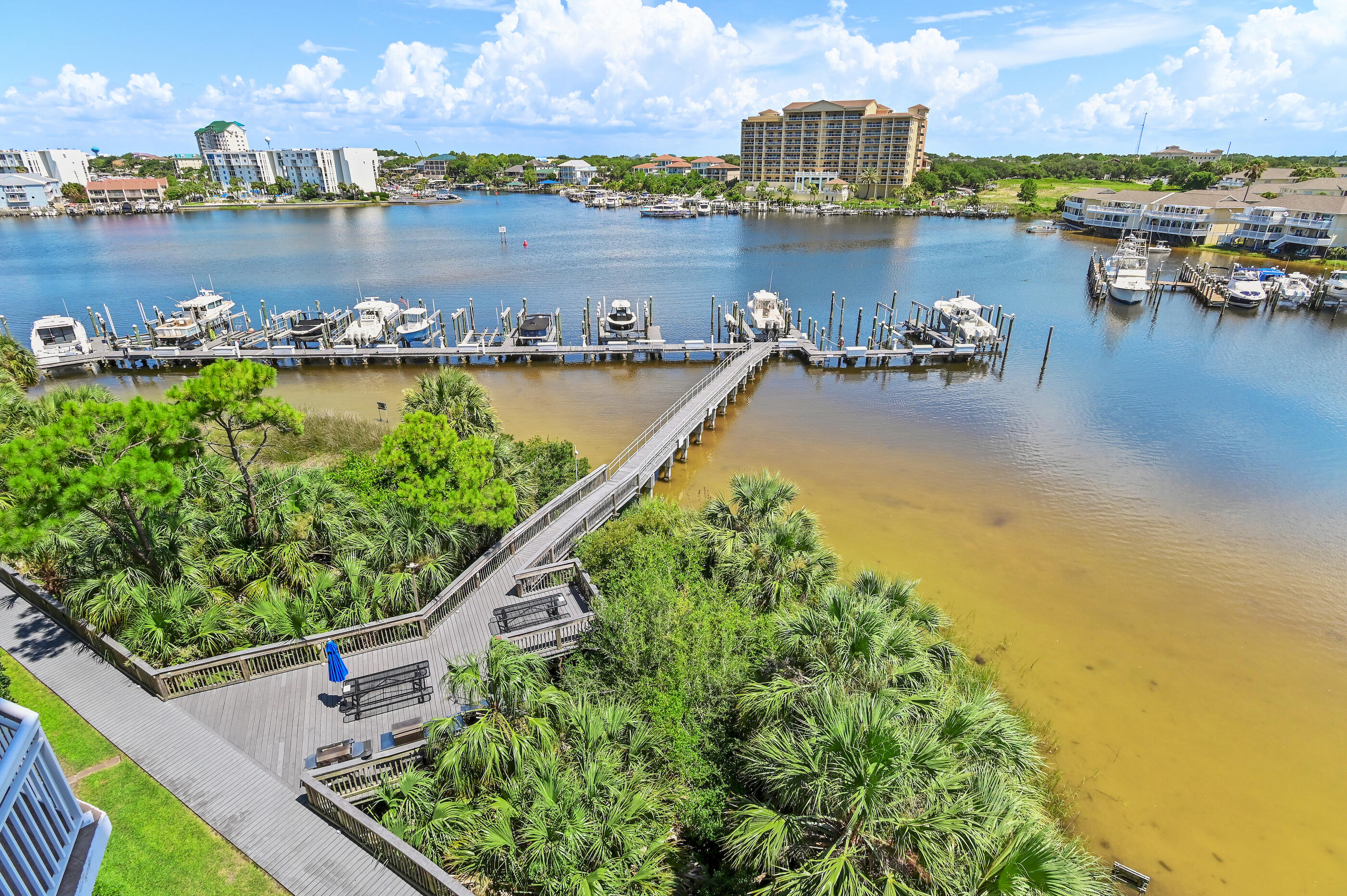 HARBOR LANDING - Residential
