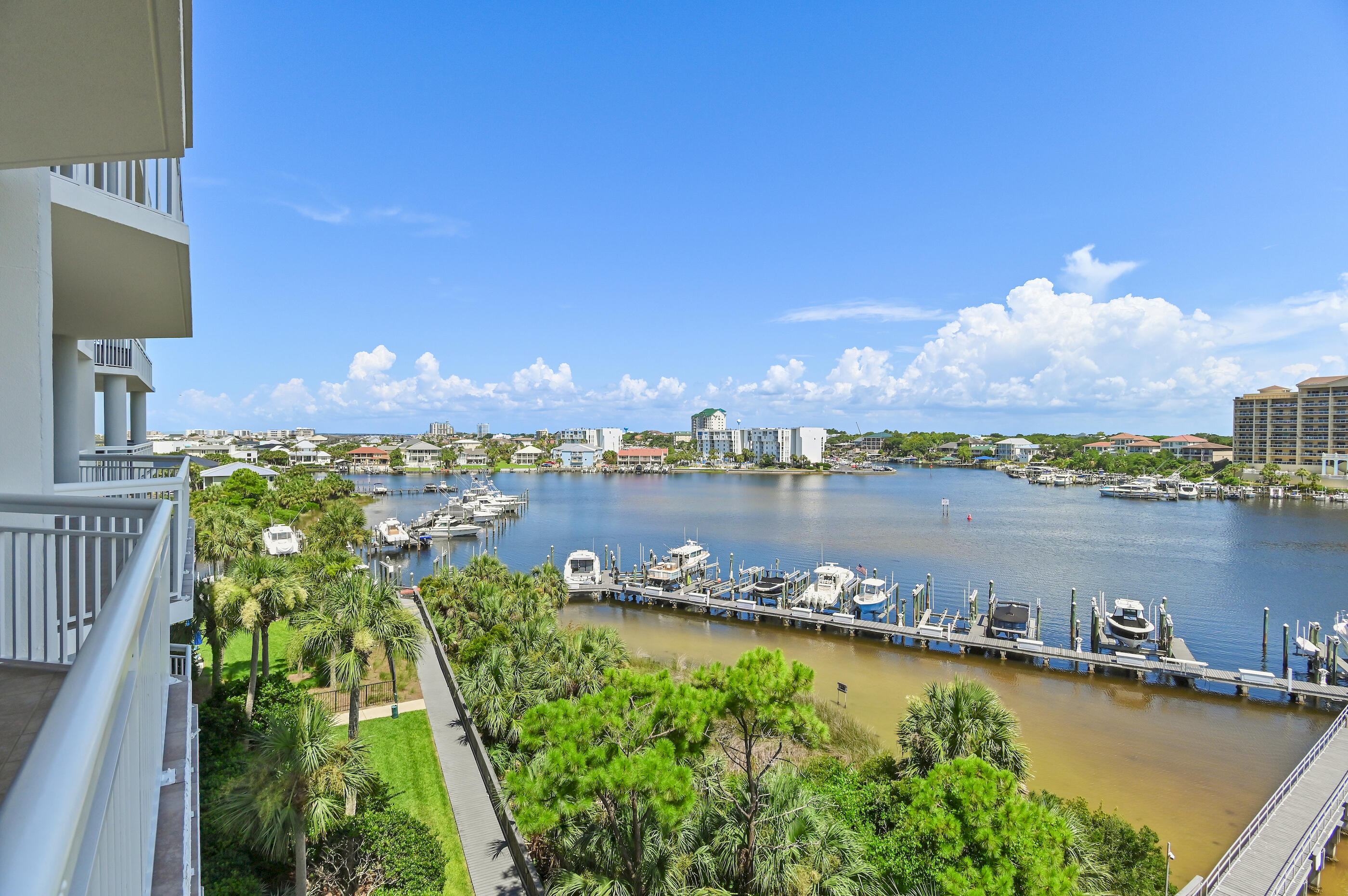 HARBOR LANDING - Residential