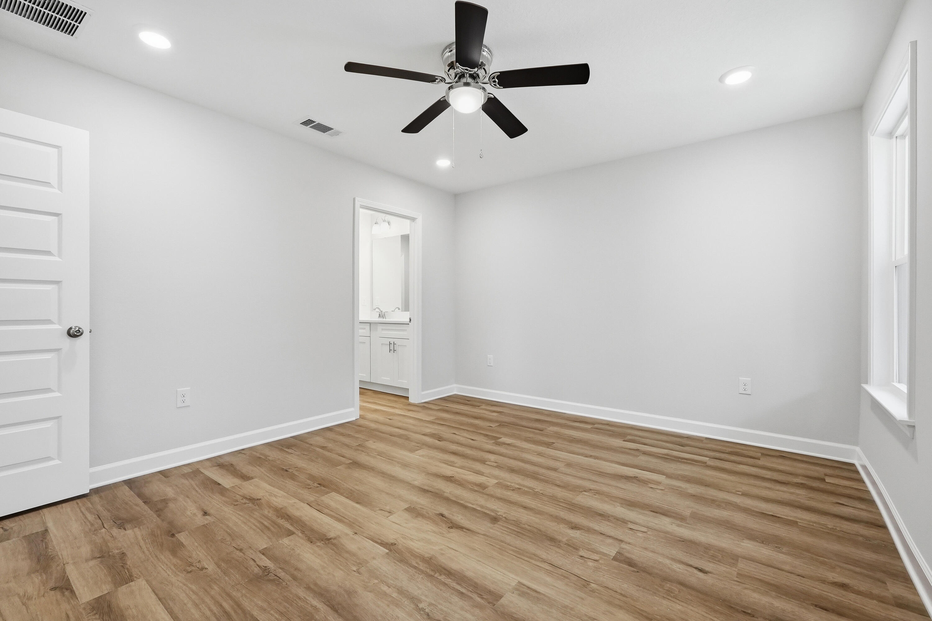 MORRIS ADDN TO CRESTVIEW - Residential