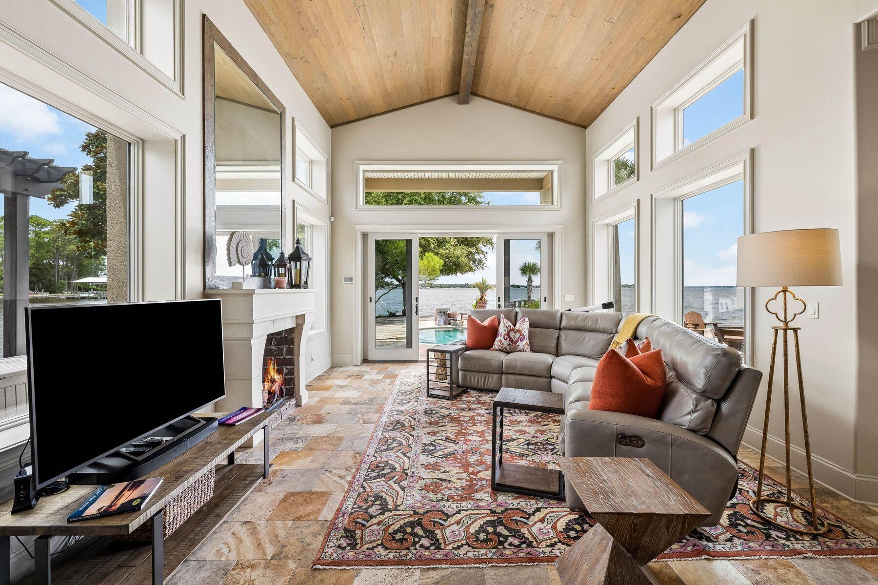 SANTA ROSA BEACH ESTATES - Residential