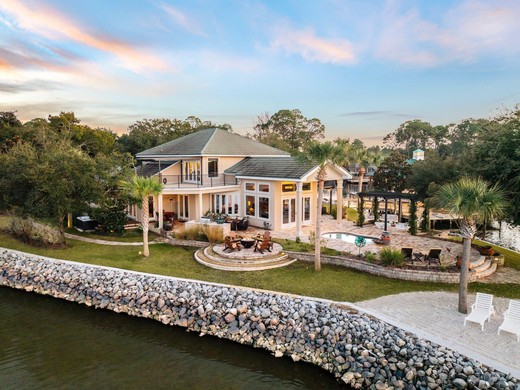 SANTA ROSA BEACH ESTATES - Residential