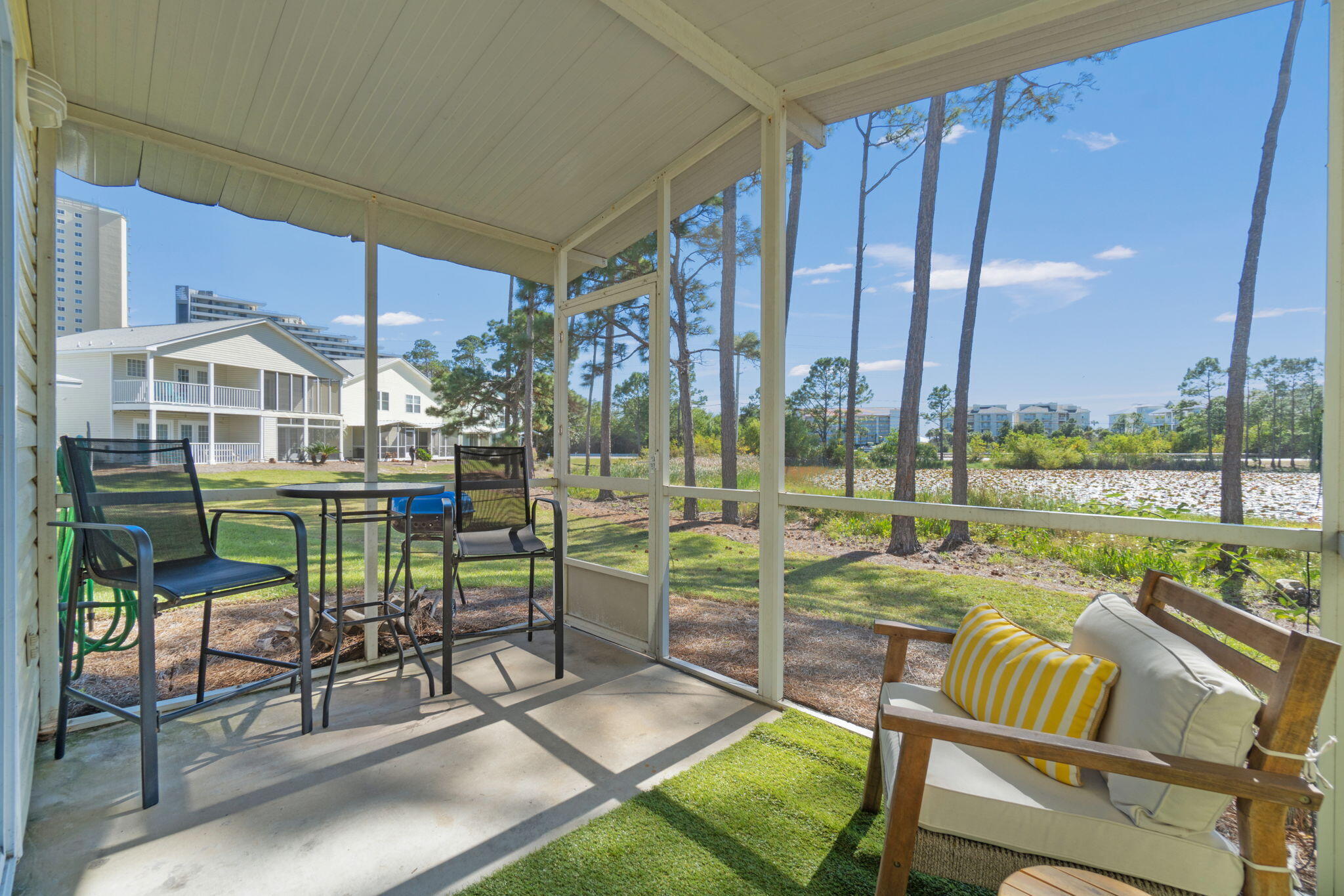 SUMMERLAKE T/H - Residential