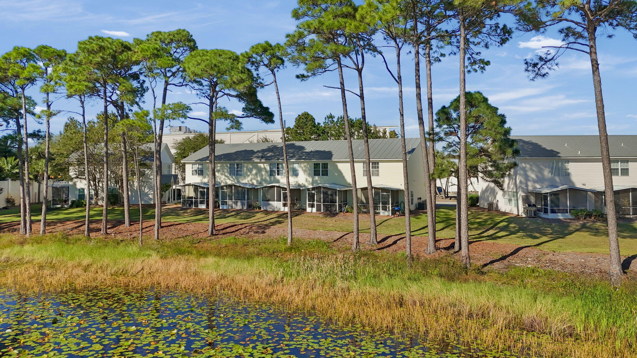 SUMMERLAKE T/H - Residential