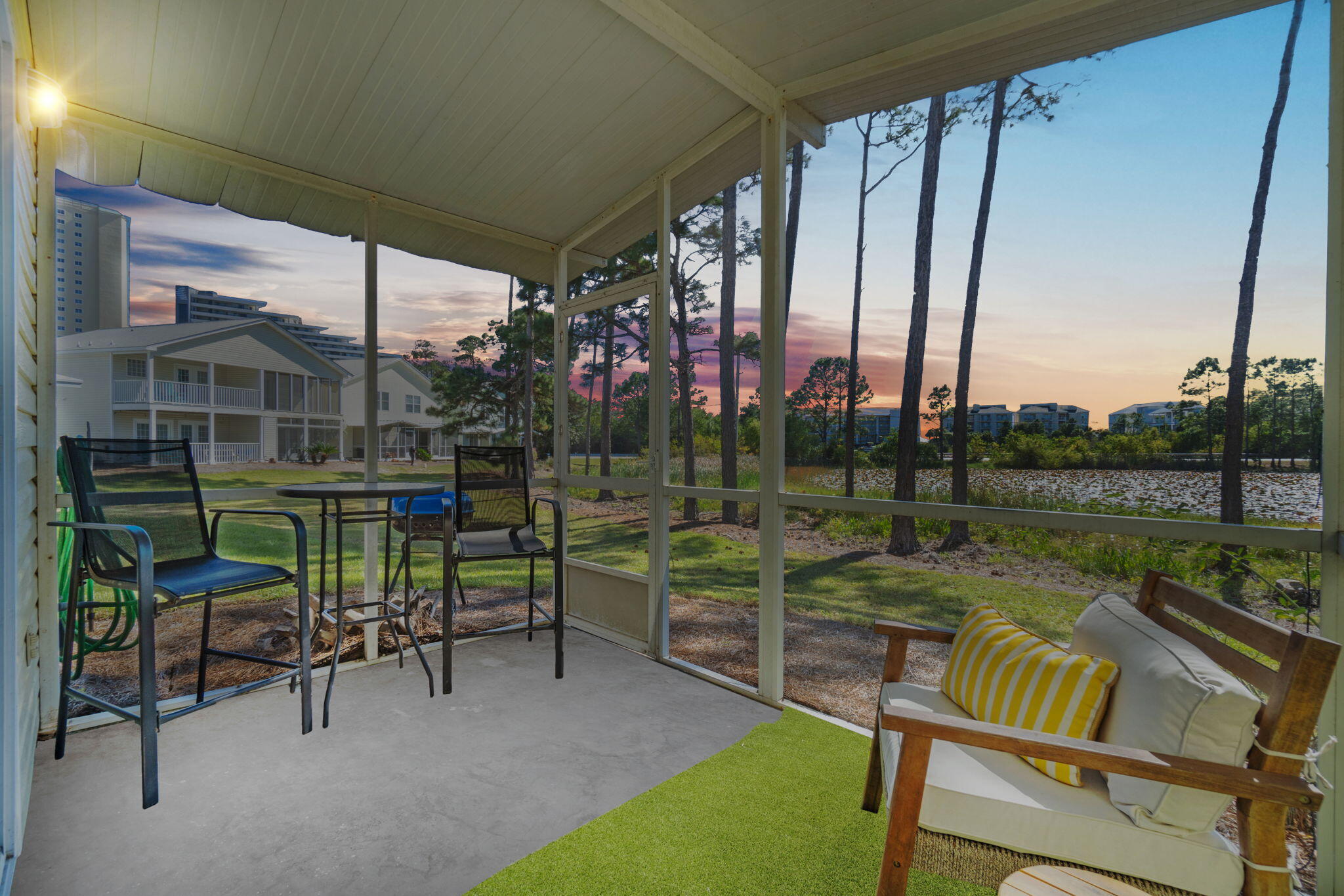 SUMMERLAKE T/H - Residential