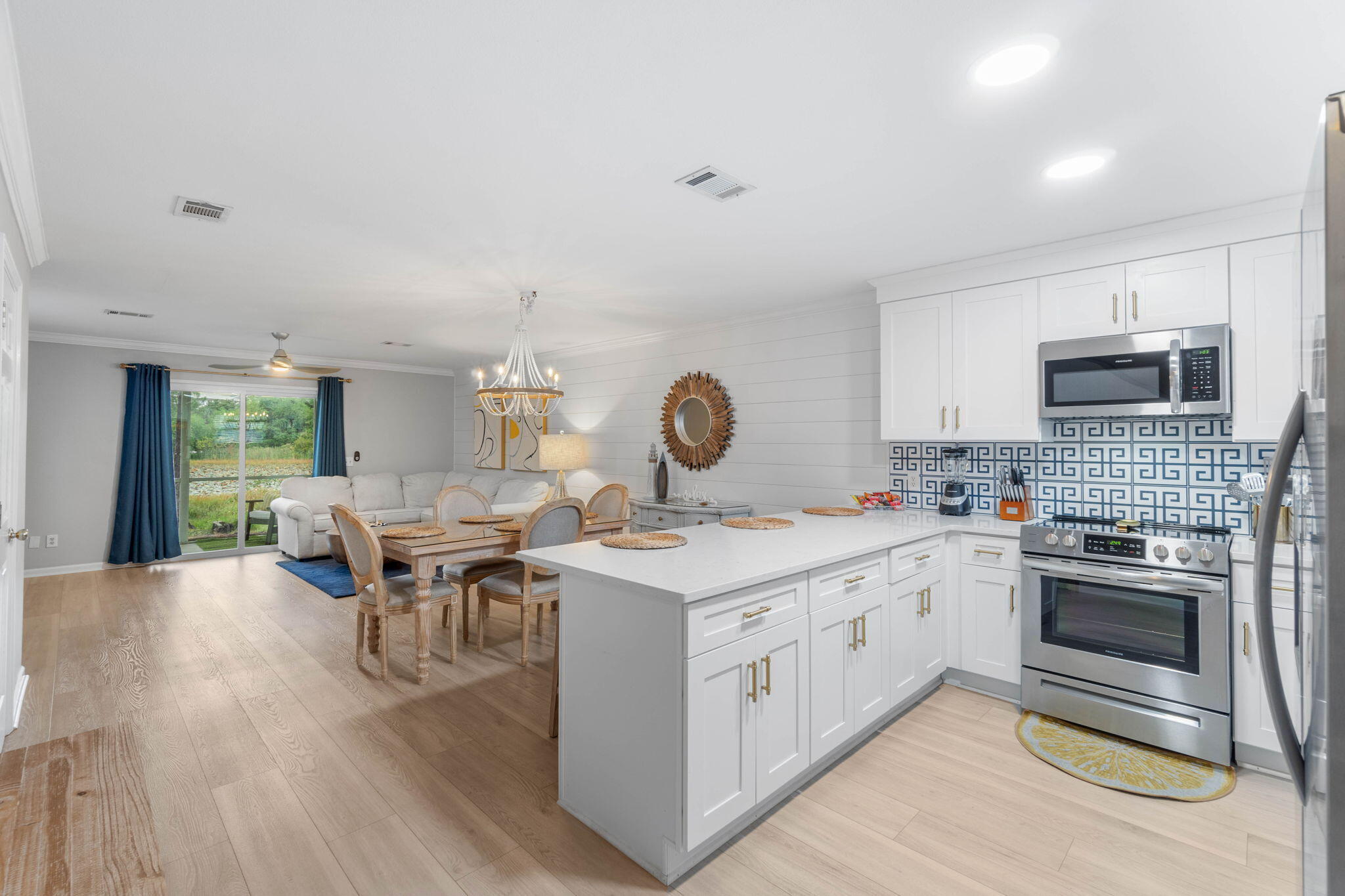 SUMMERLAKE T/H - Residential