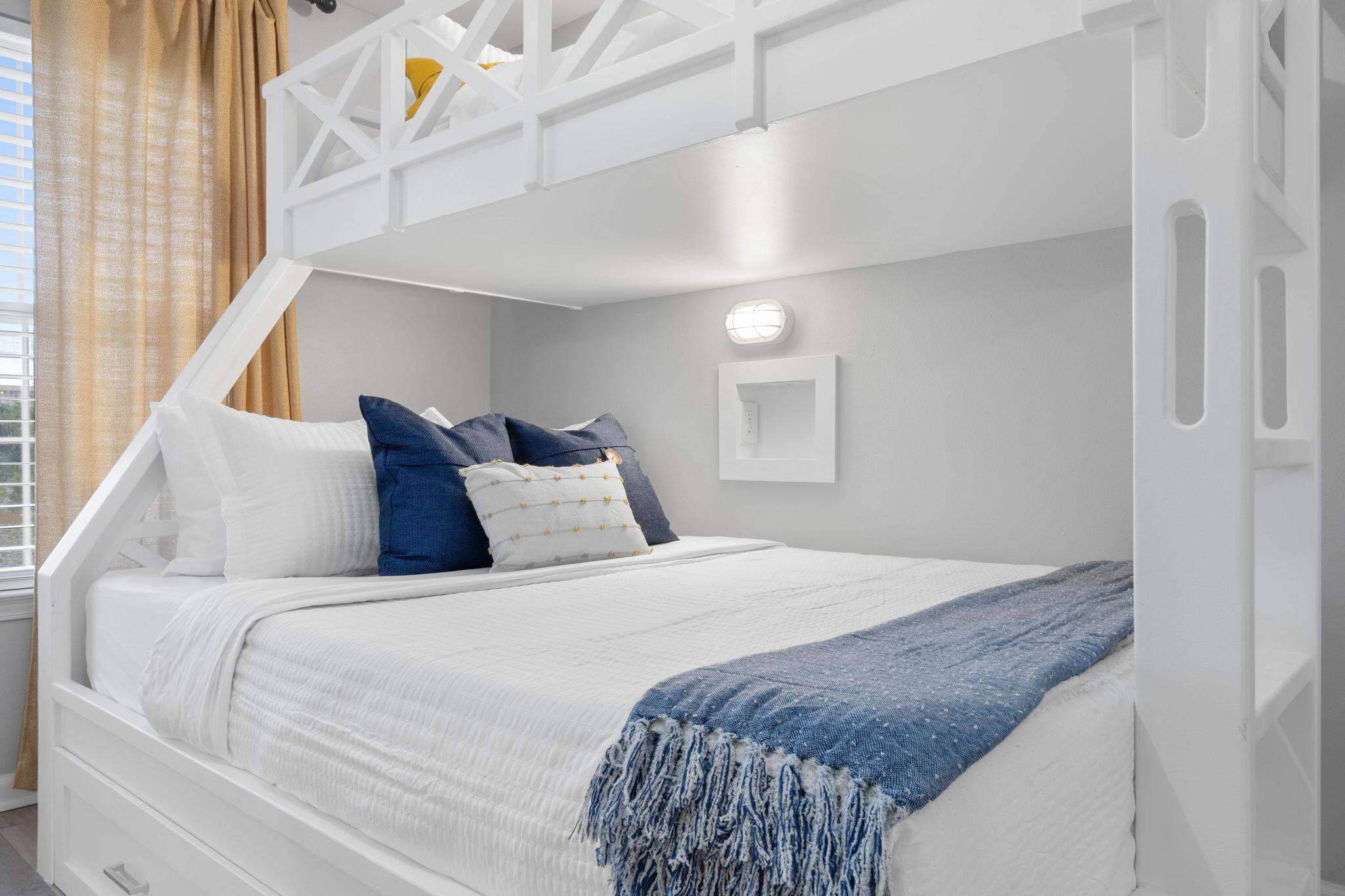 SUMMERLAKE T/H - Residential