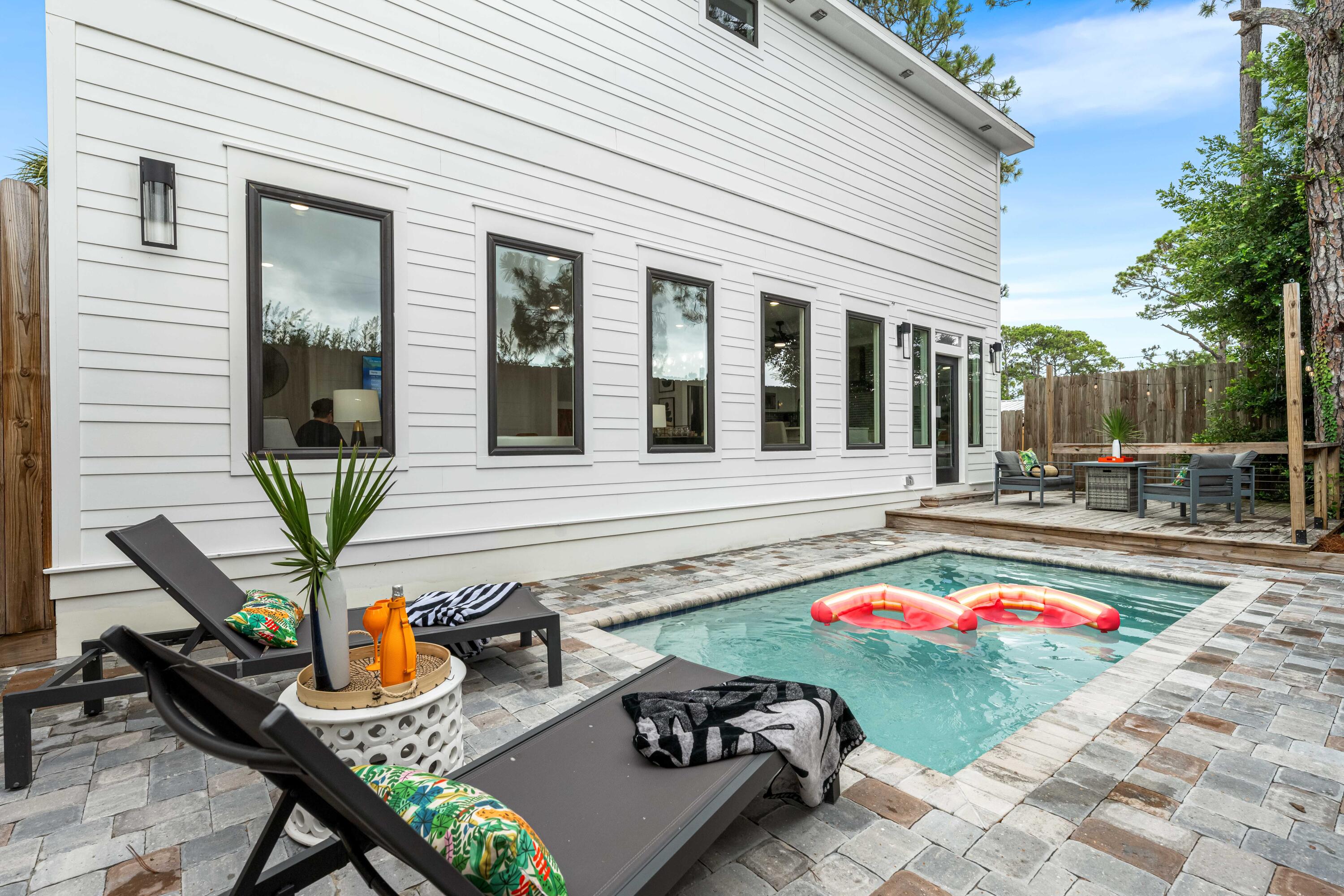LAGUNA BEACH 6TH ADDN - Residential
