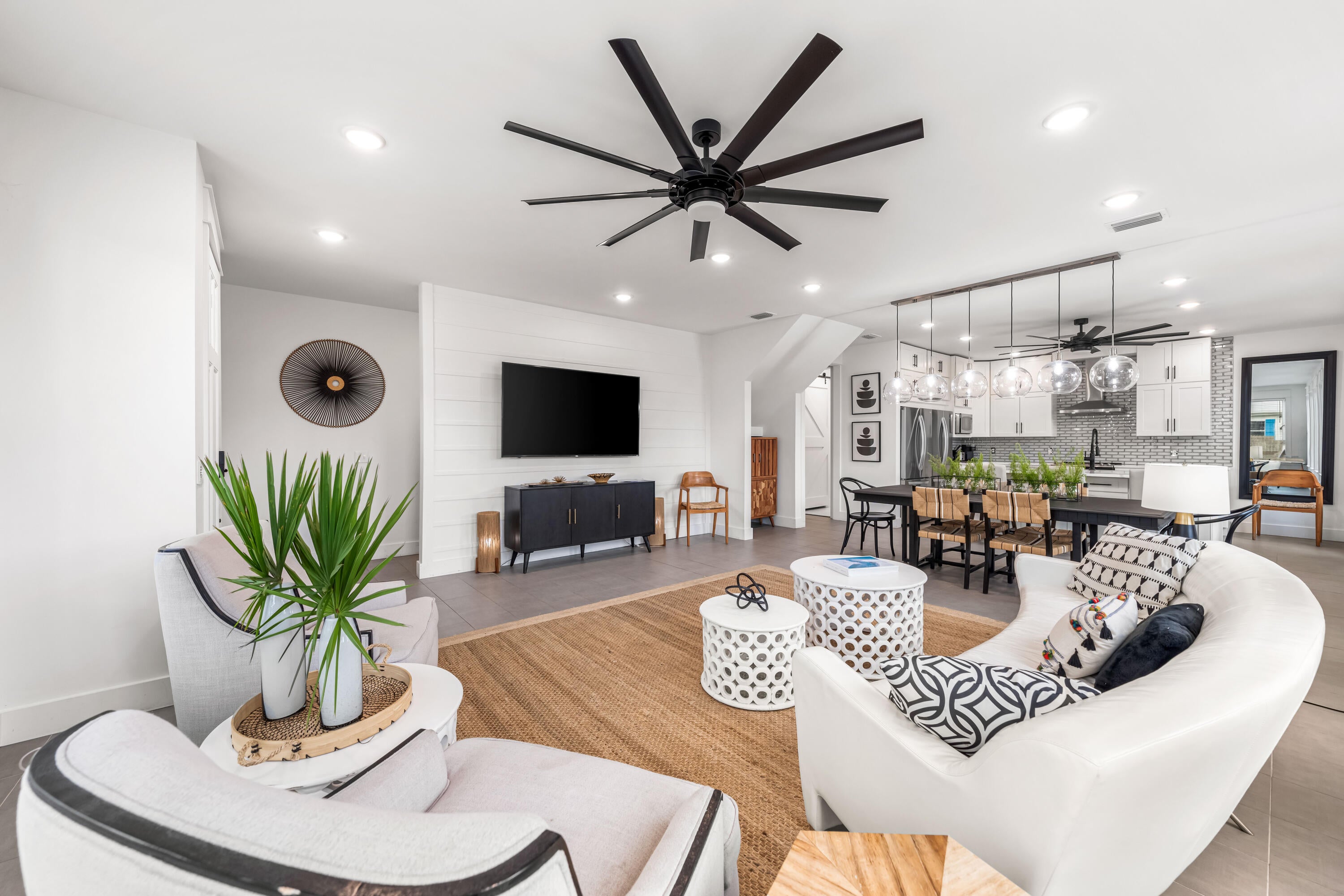 LAGUNA BEACH 6TH ADDN - Residential
