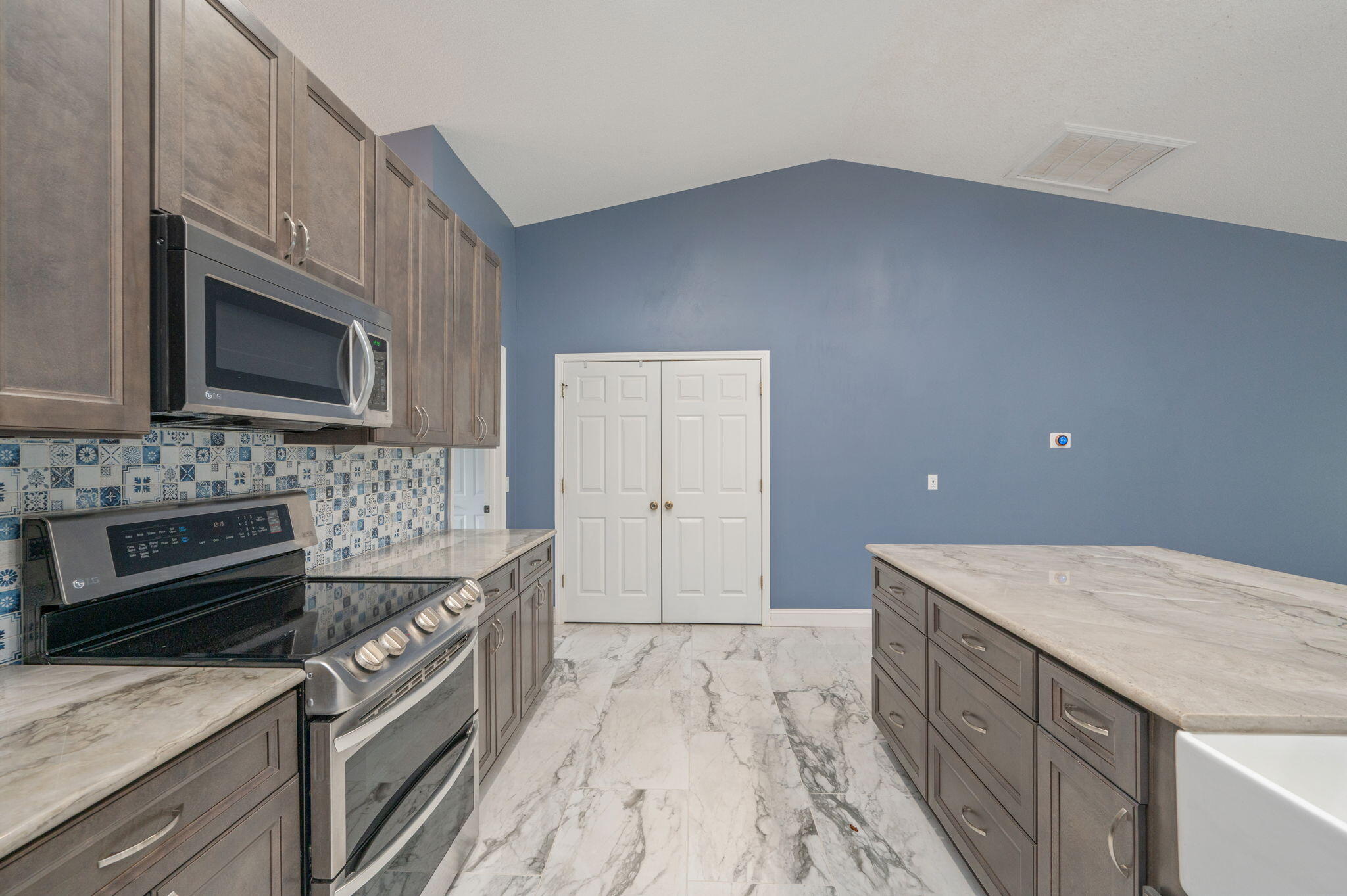SANDPIPER COVE - Residential