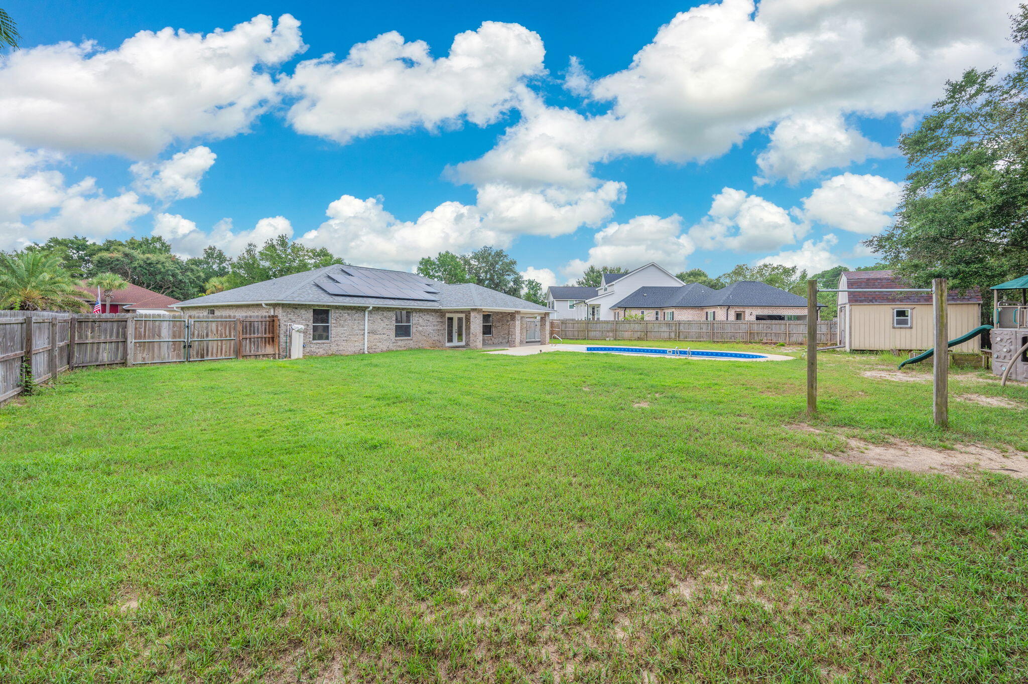 SANDPIPER COVE - Residential