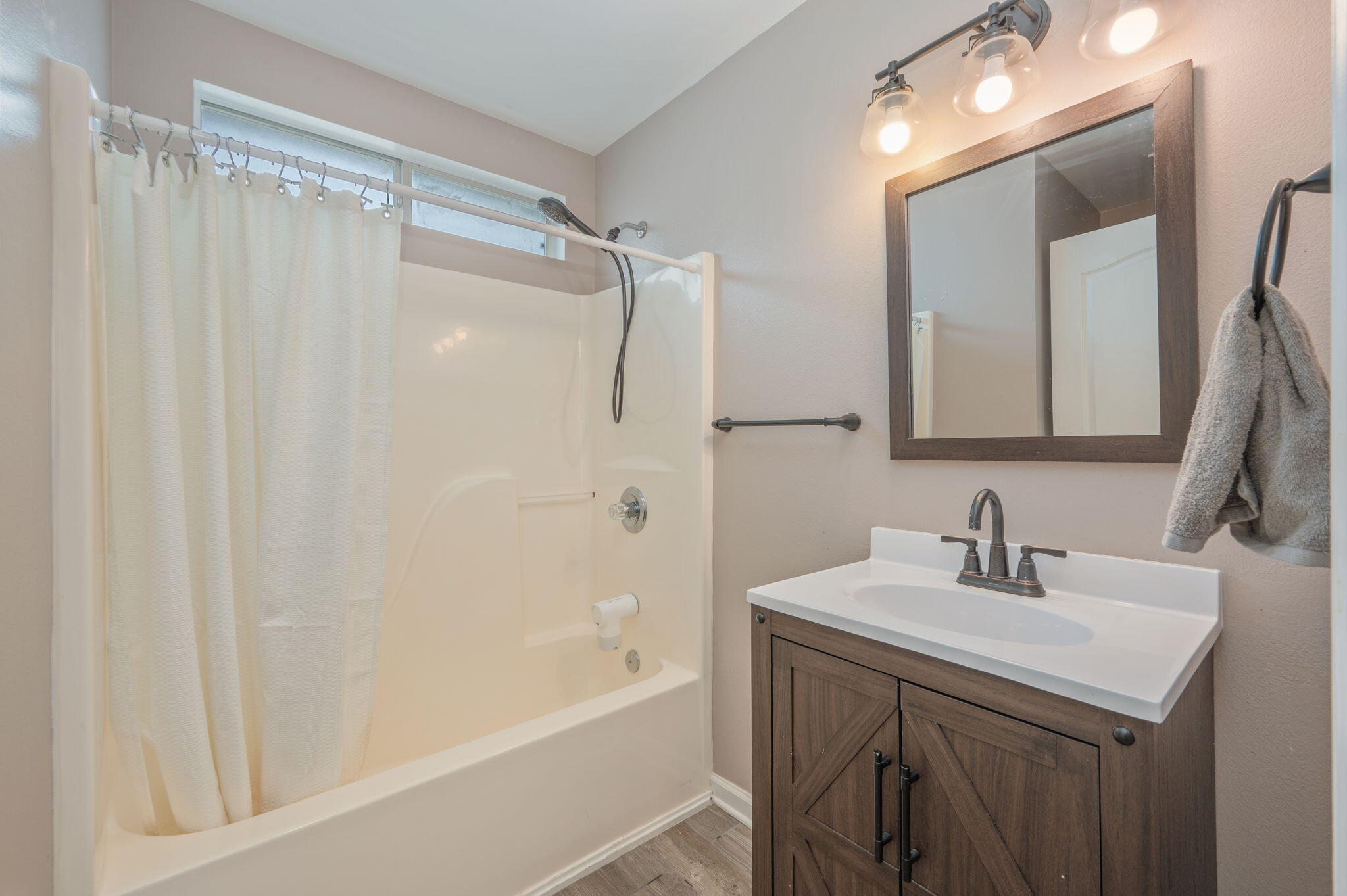 HARLAN SQUARE S/D LOT 10 BLK A - Residential