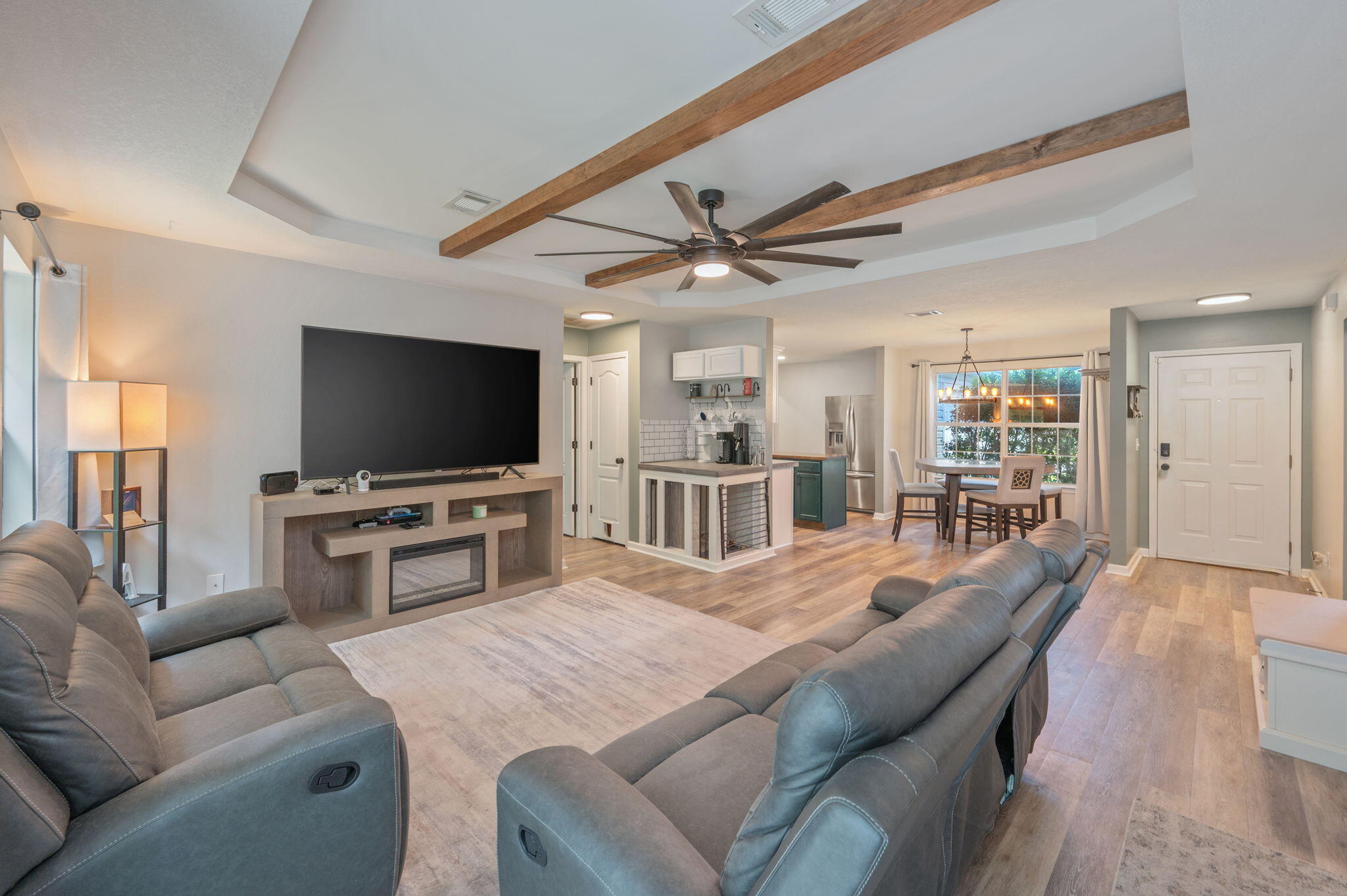 HARLAN SQUARE S/D LOT 10 BLK A - Residential