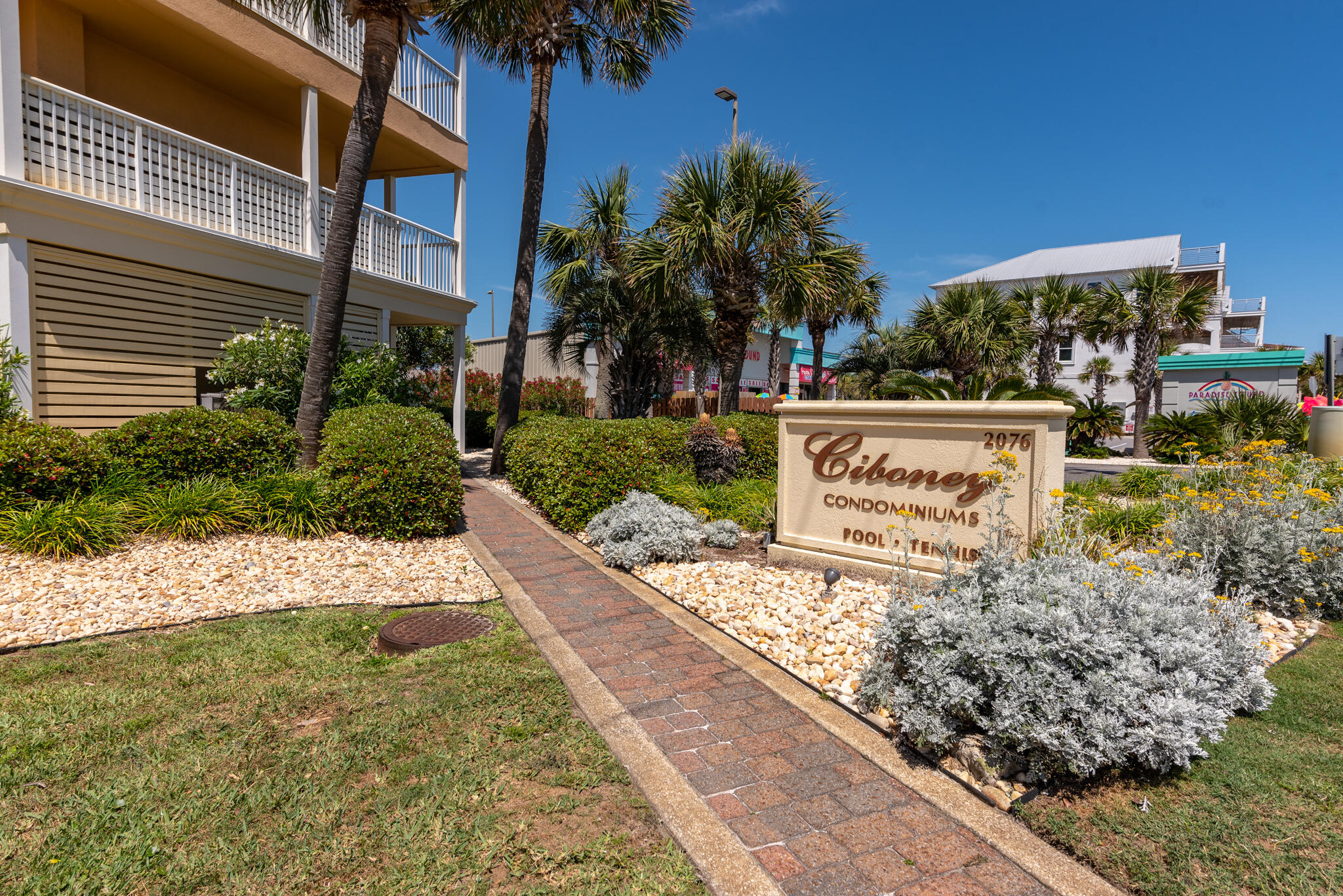 CIBONEY CONDO - Residential