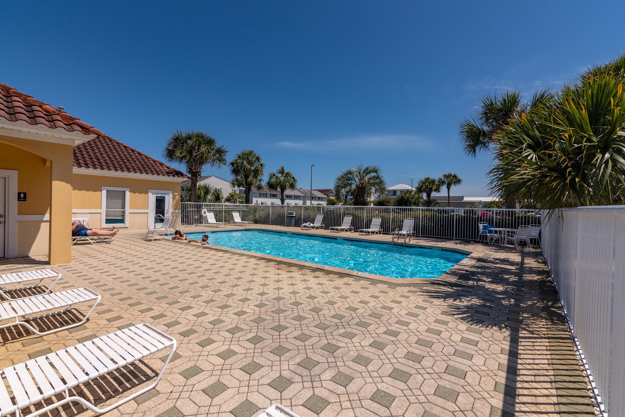 CIBONEY CONDO - Residential