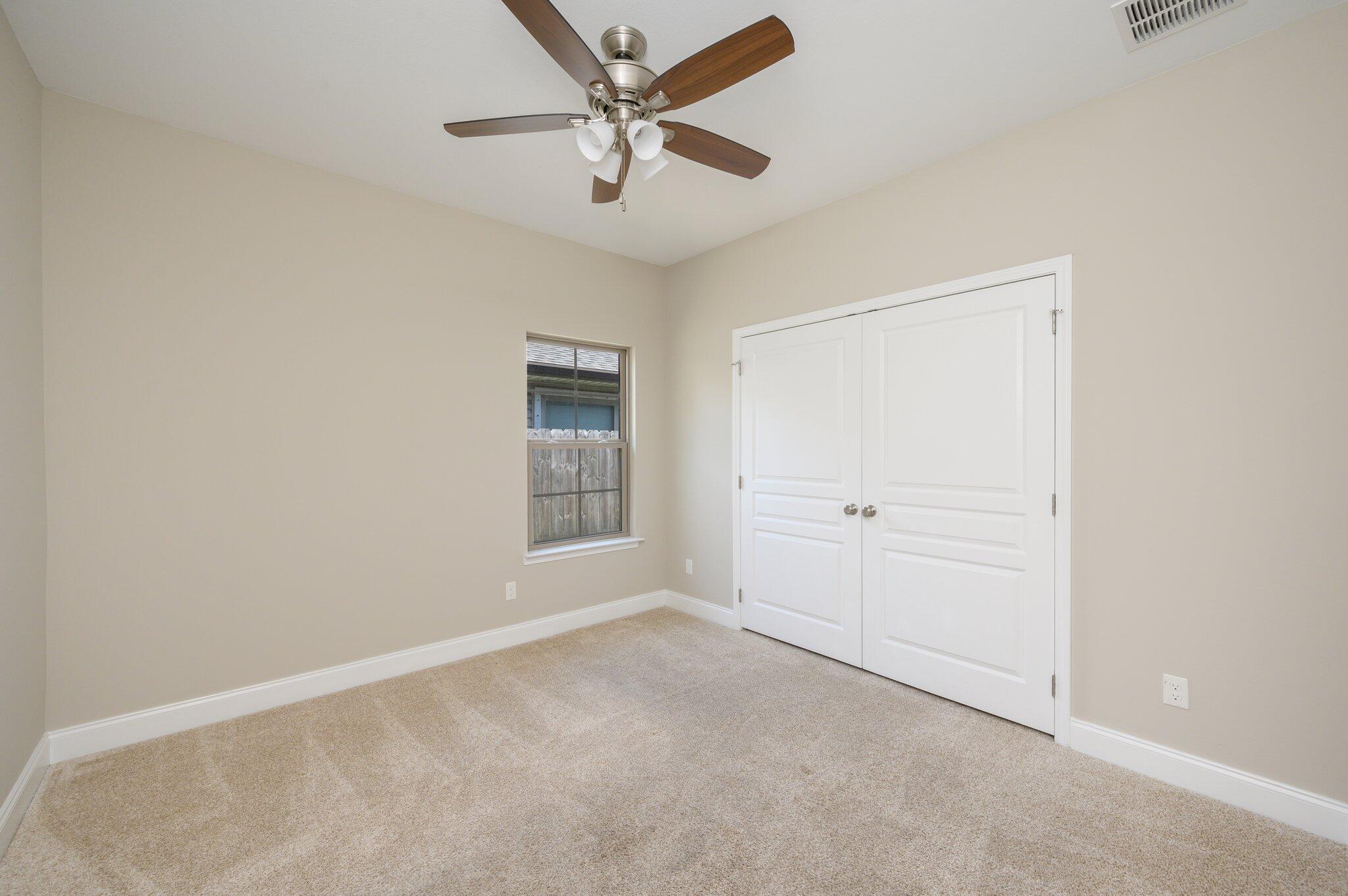 CRESCENT SHORES - Residential