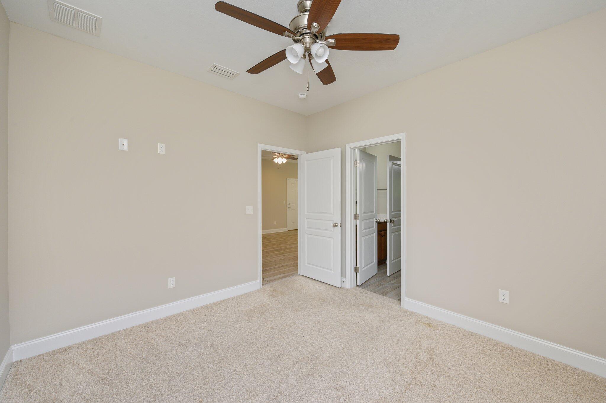 CRESCENT SHORES - Residential