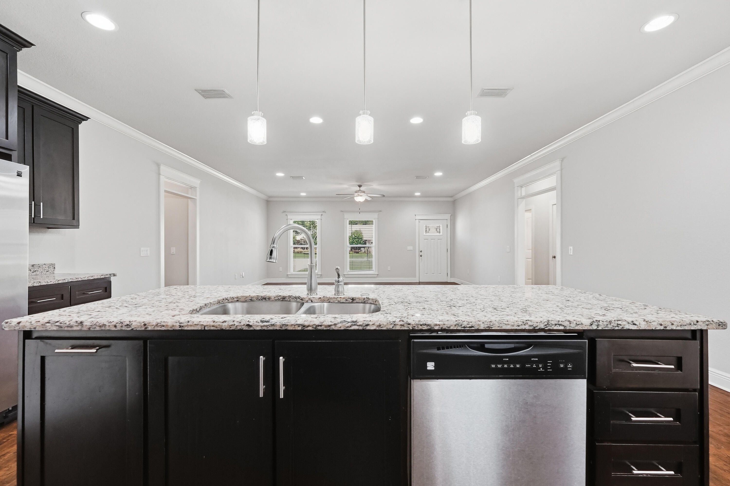 HOLLEY BY THE SEA - Residential
