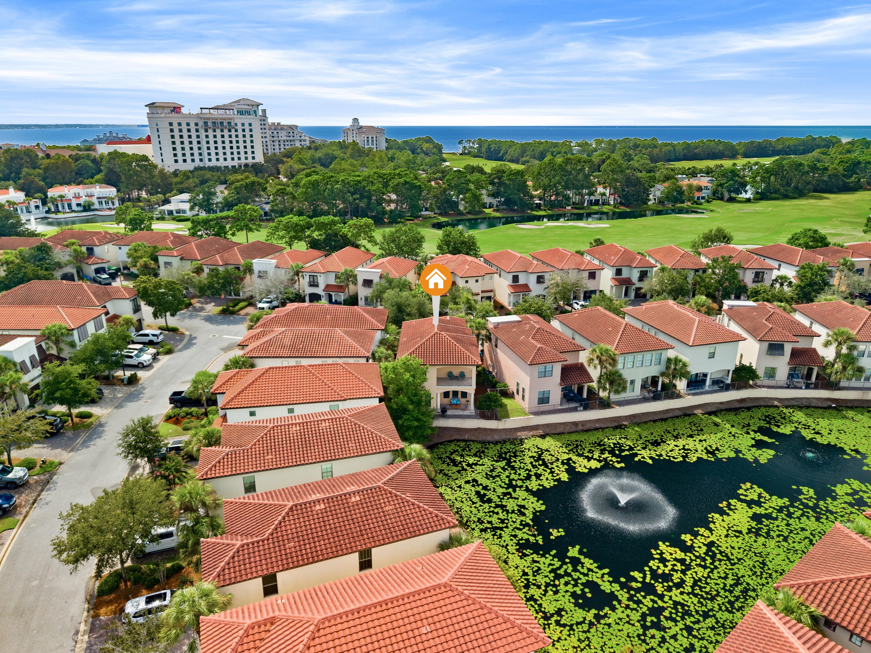 VILLA LAGO - Residential
