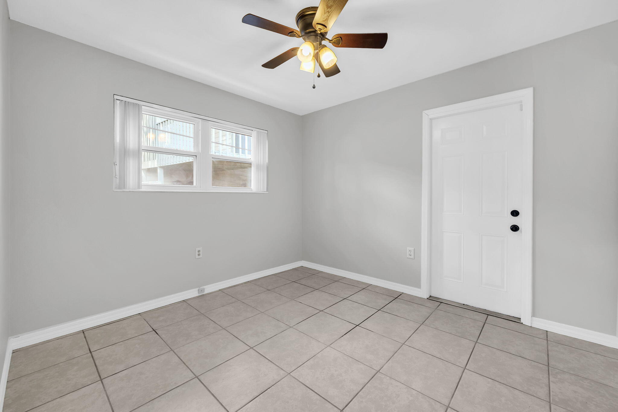CINCO BAYOU LOTS 8 BLK 6 - Residential