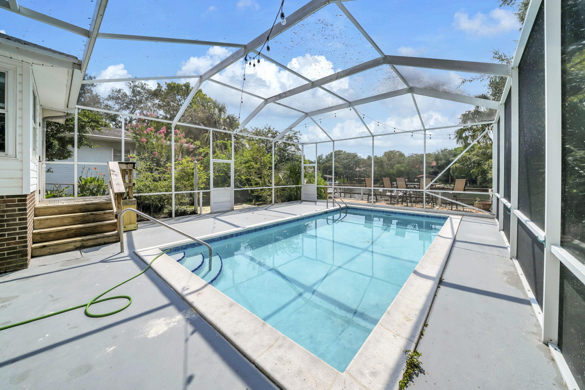 CINCO BAYOU LOTS 8 BLK 6 - Residential