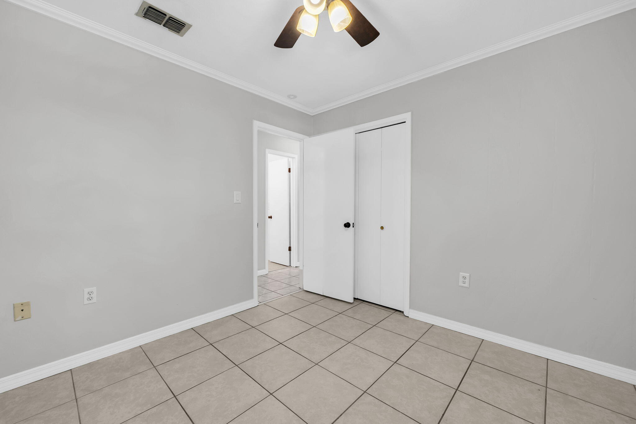 CINCO BAYOU LOTS 8 BLK 6 - Residential